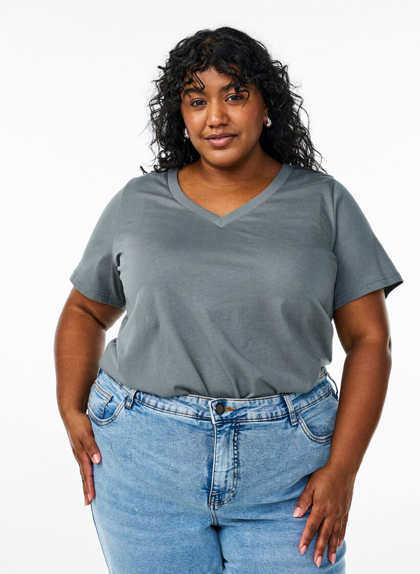 Basis T-shirt van katoen met een V-hals, Groen, Model image number 0