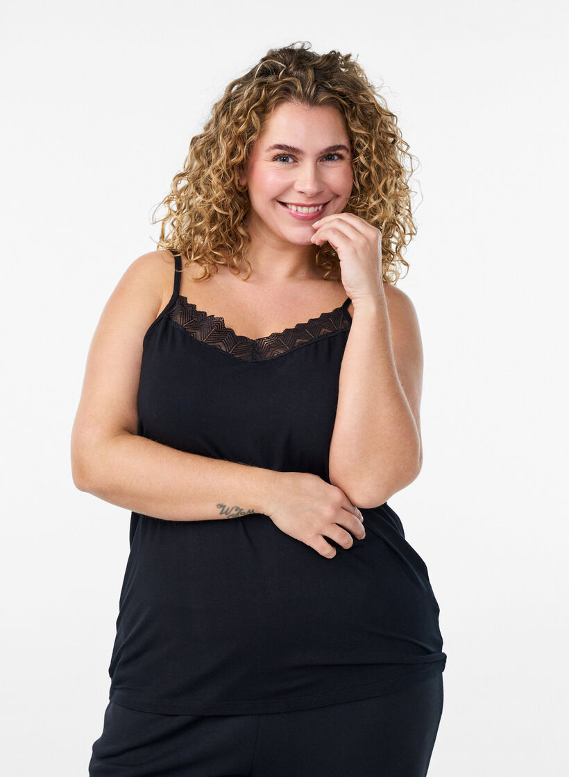 Top met kantdetail en spaghettibandjes, Zwart, Model image number 0