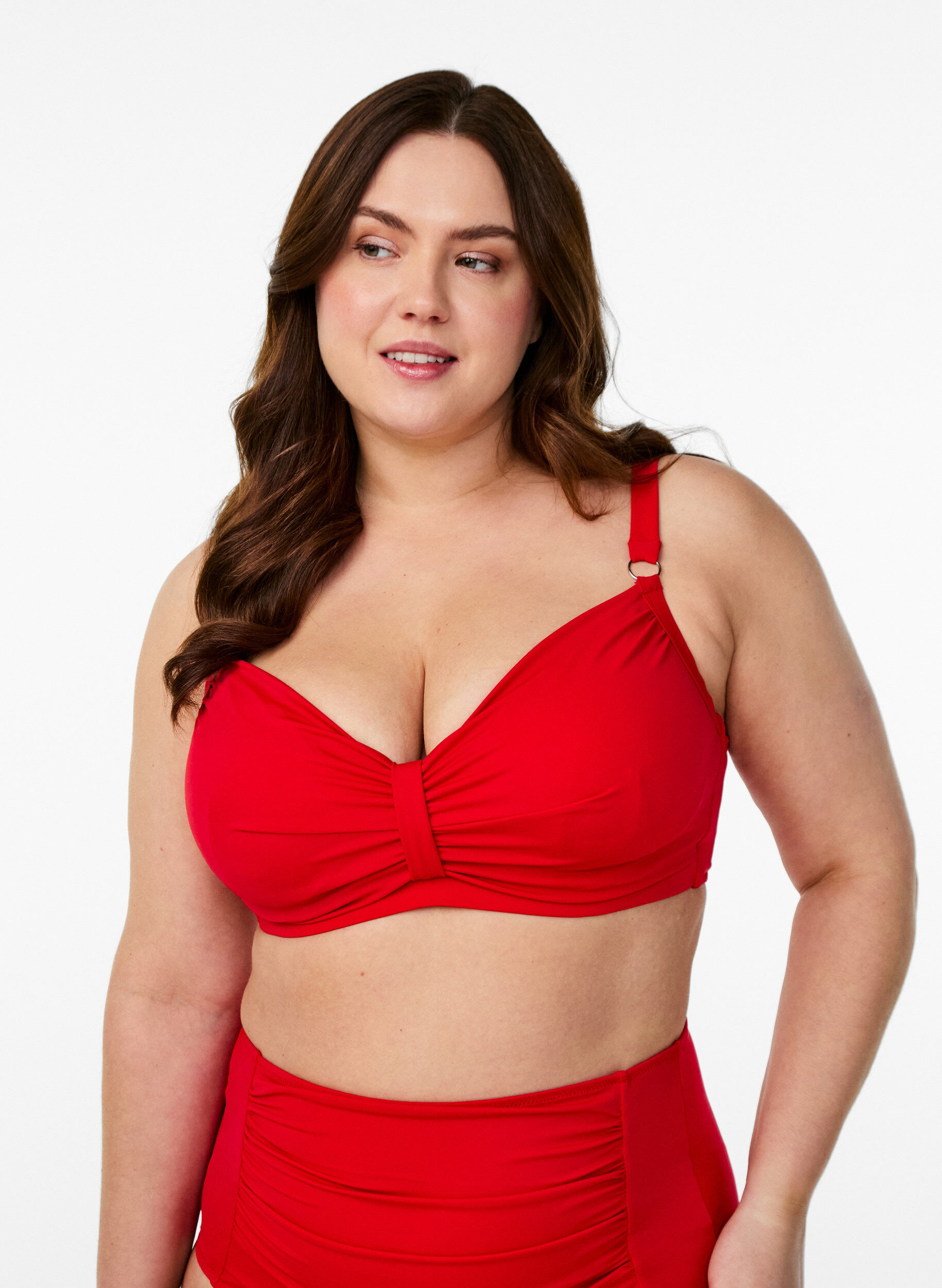 Bikini-bh met beugel en drapering, Rood, Model