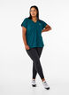 Losse trainingsshirt met v-hals, Groen, Model image number 1