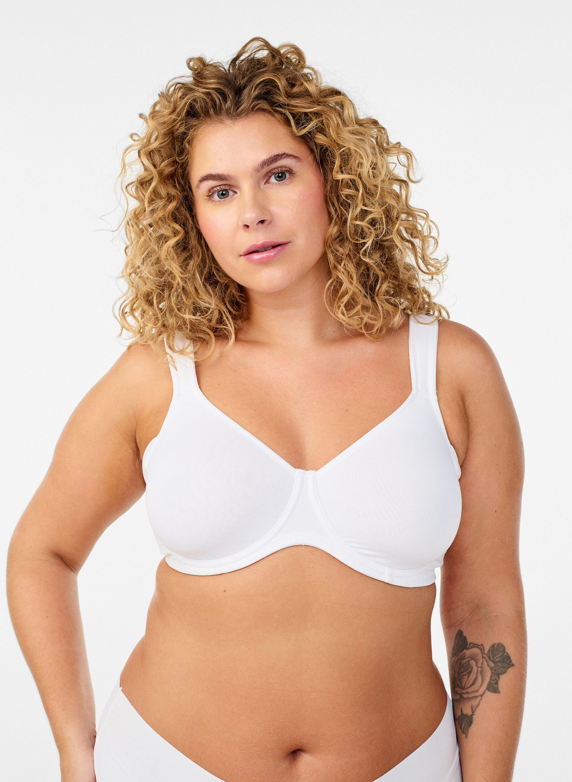 Comfort-bh met beugel en voorgevormde cups, Wit, Model