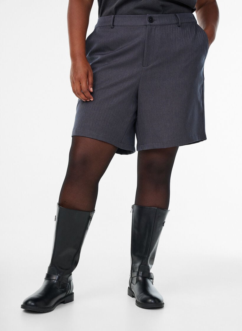 Op maat gemaakte bermudashorts met zakken, Dark Grey , Model