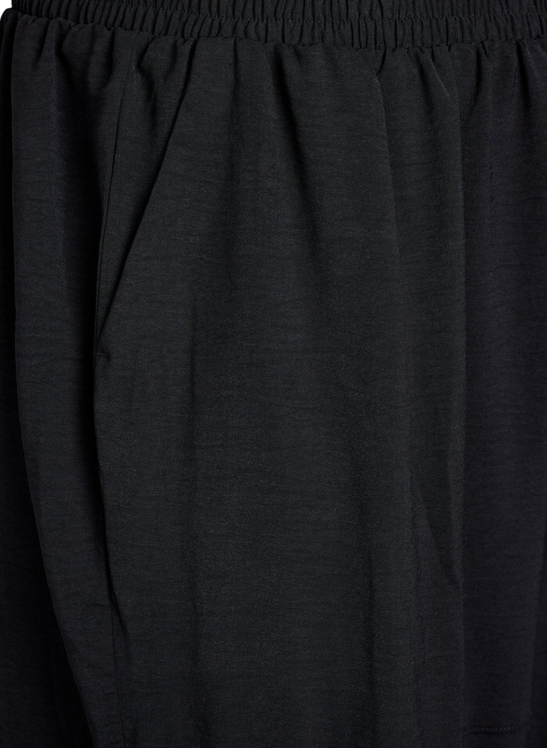 ZizziHarembroek met cargozakken en elastische tailleband, Zwart, Packshot image number 2