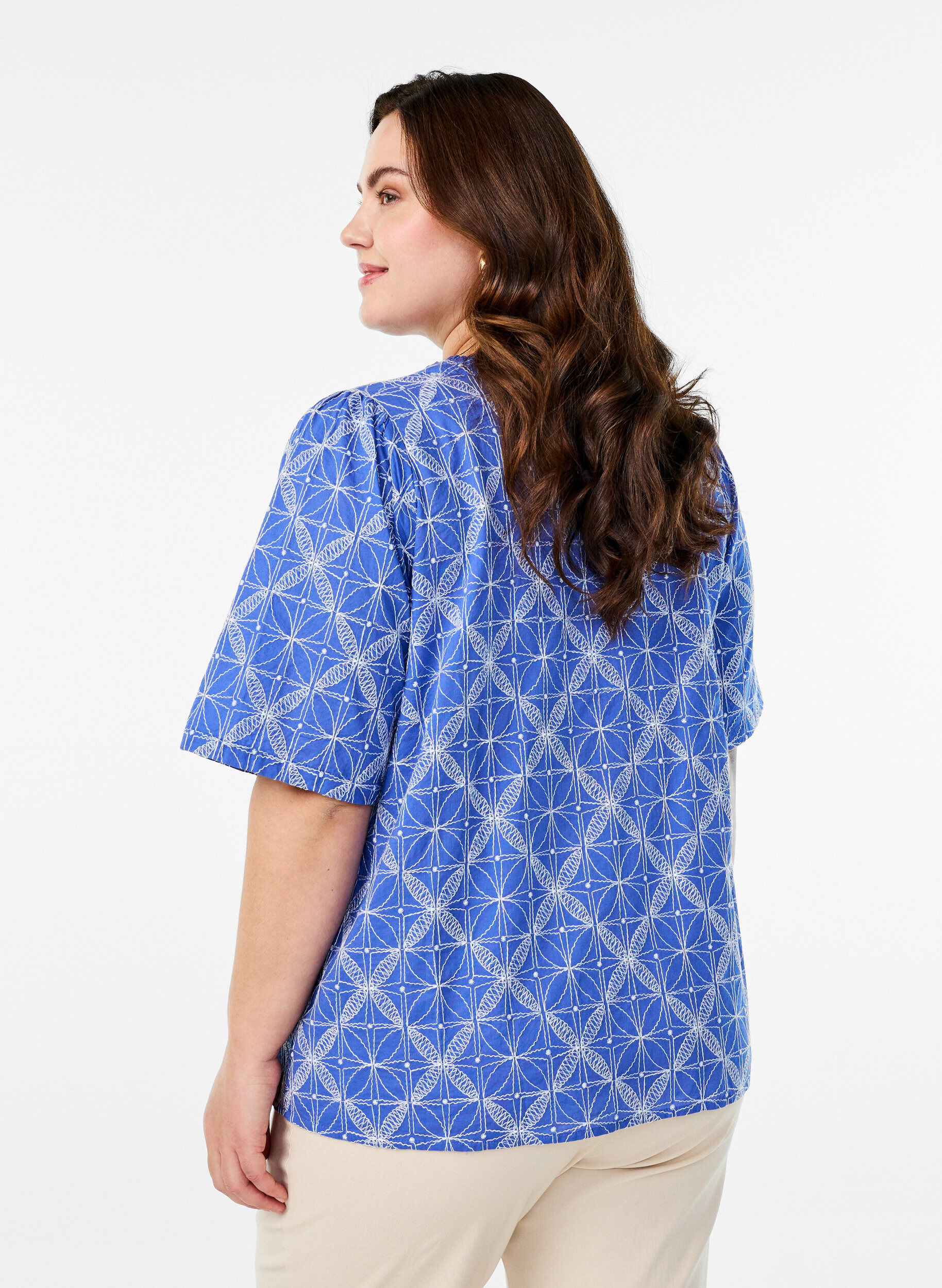 ZizziBlouse met korte mouwen en geborduurd patroon, Blauw, Model image number 2
