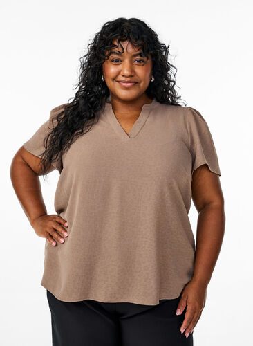 ZizziBlouse met korte mouwen met ruches en V-hals, Bruin, Model image number 0