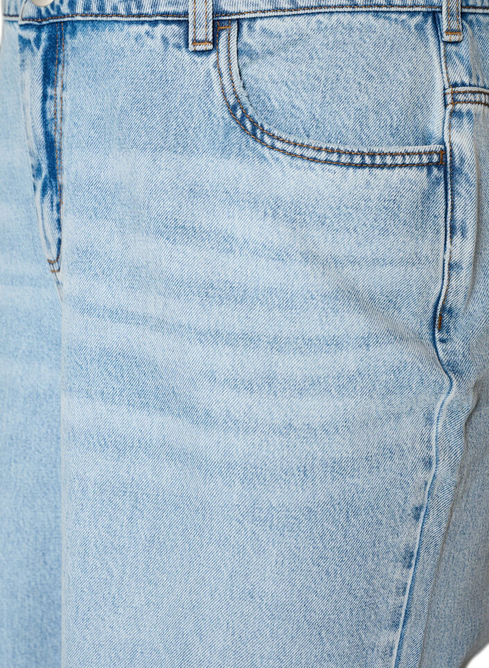 Gecropte jeans met een versleten look en rafelige randen, Blauw, Packshot