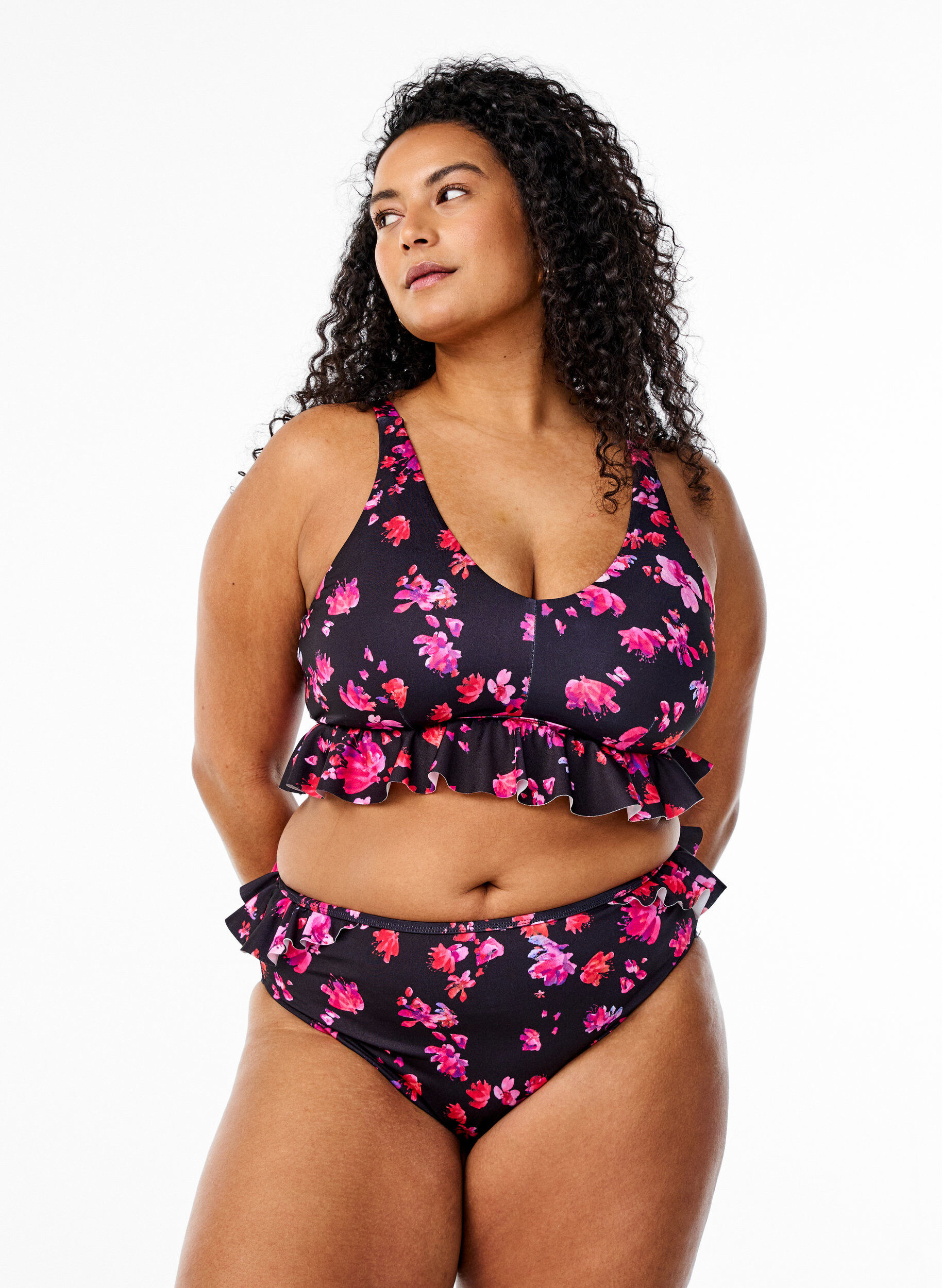 Bloemenprint Braziliaanse bikinibroekjes, Roze, Model