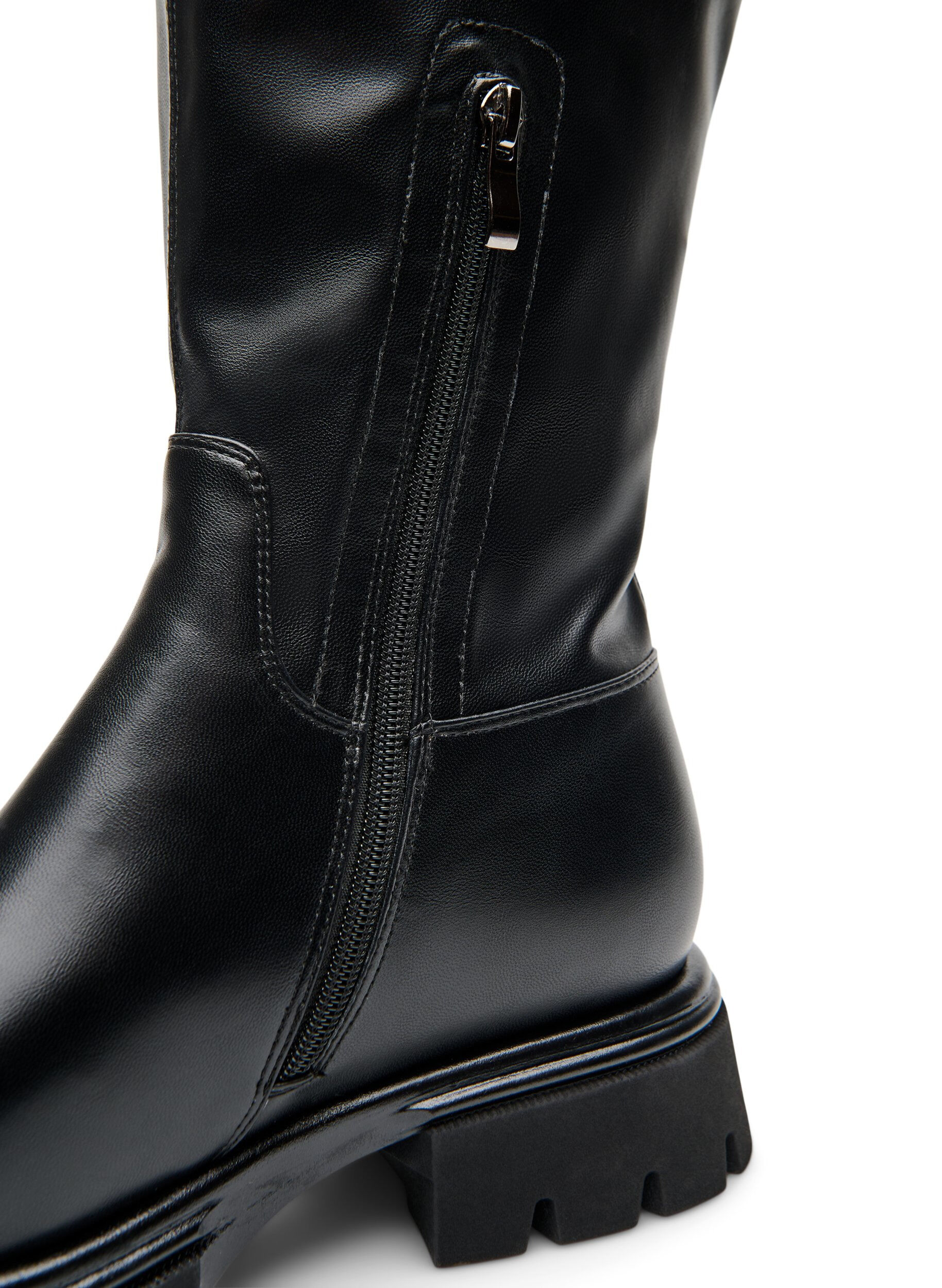 ZizziLange laars van imitatieleer met een grove zool, Zwart, Packshot image number 3