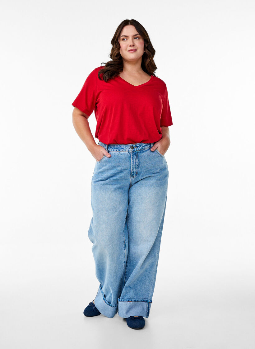 T-shirt basique &agrave; manches courtes avec col en V, Rouge, Model image number 1