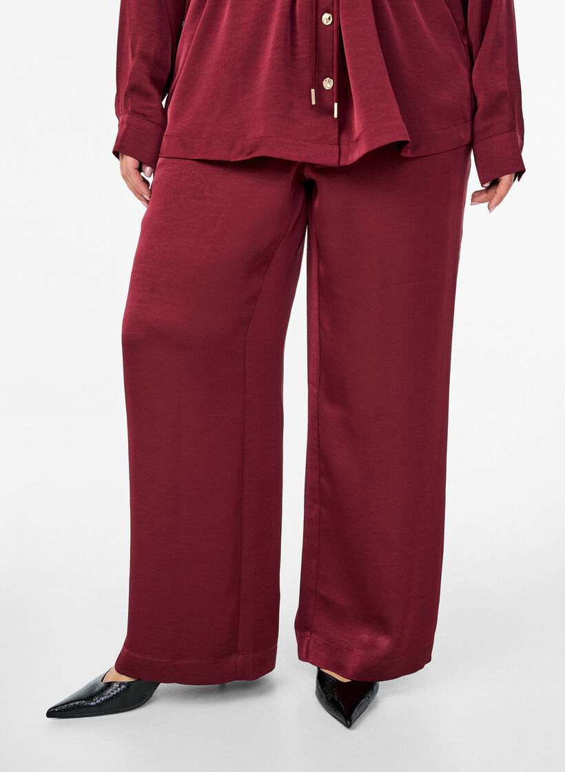 Satijnen-look broek met een high waist en wijde pijpen, Donker Bordeaux, Model image number 2