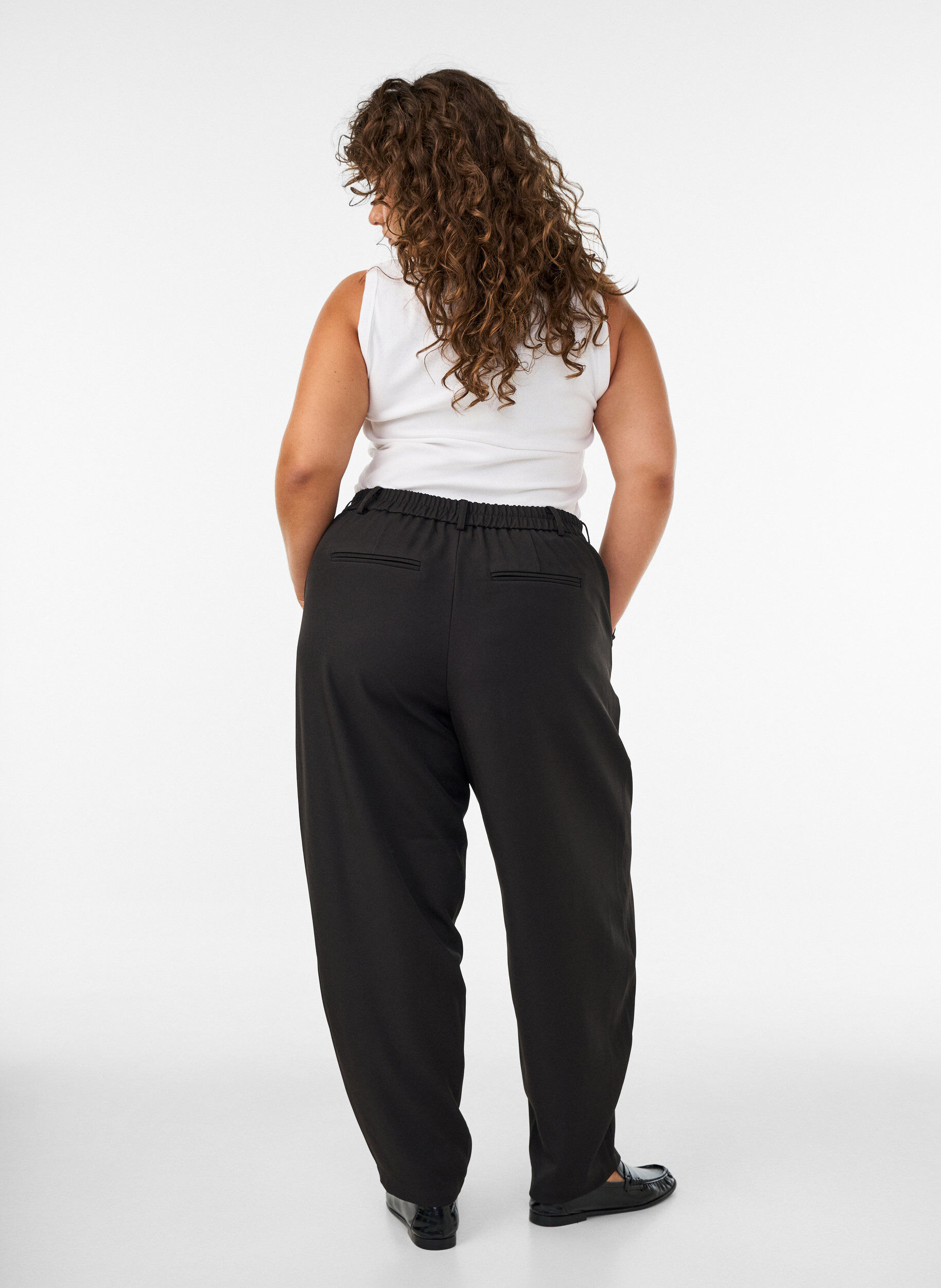 ZizziBroek met hoge taille en barrel fit, Zwart, Model image number 2