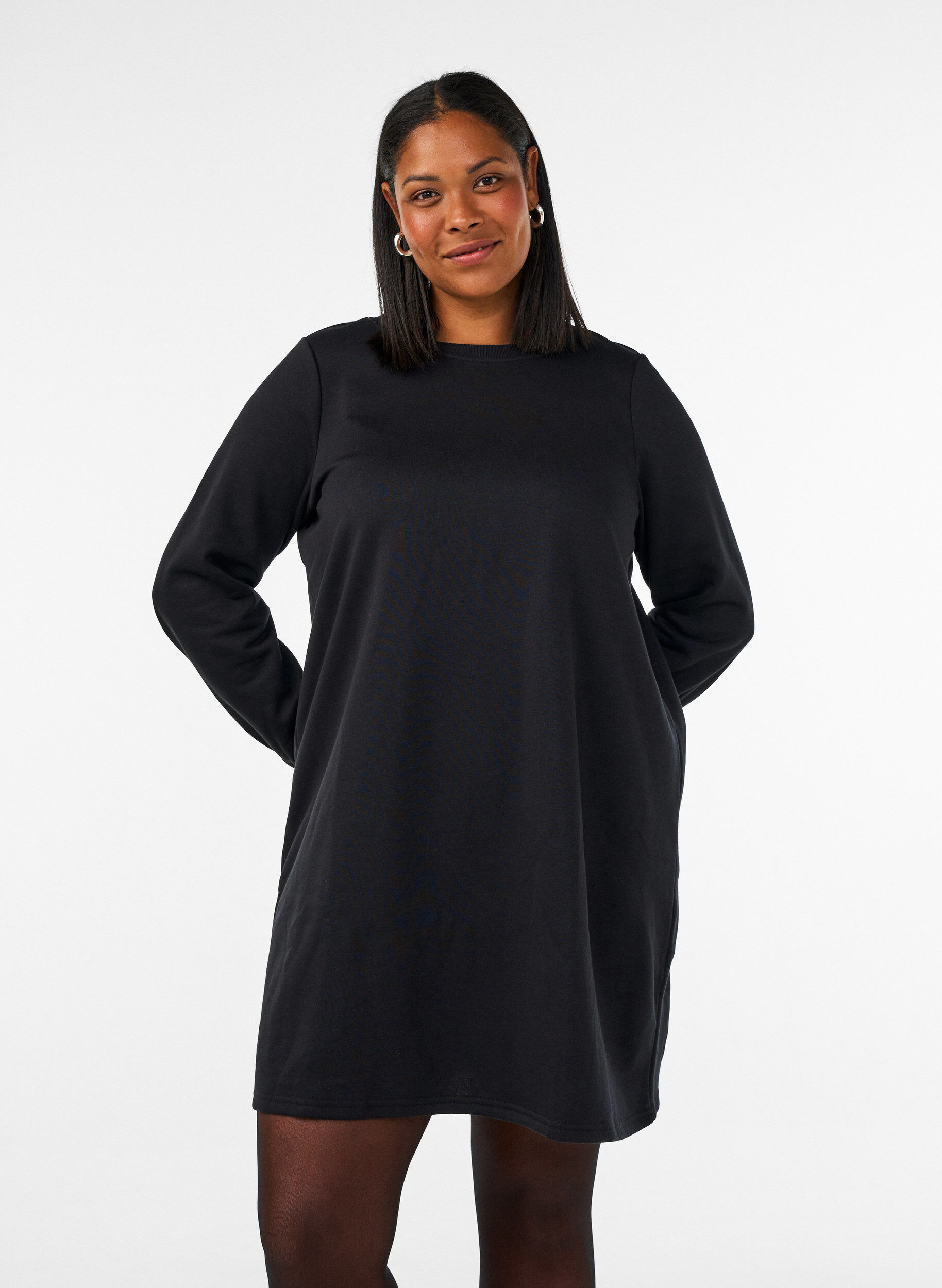 Korte sweaterjurk met ballonmouwen, Zwart, Model