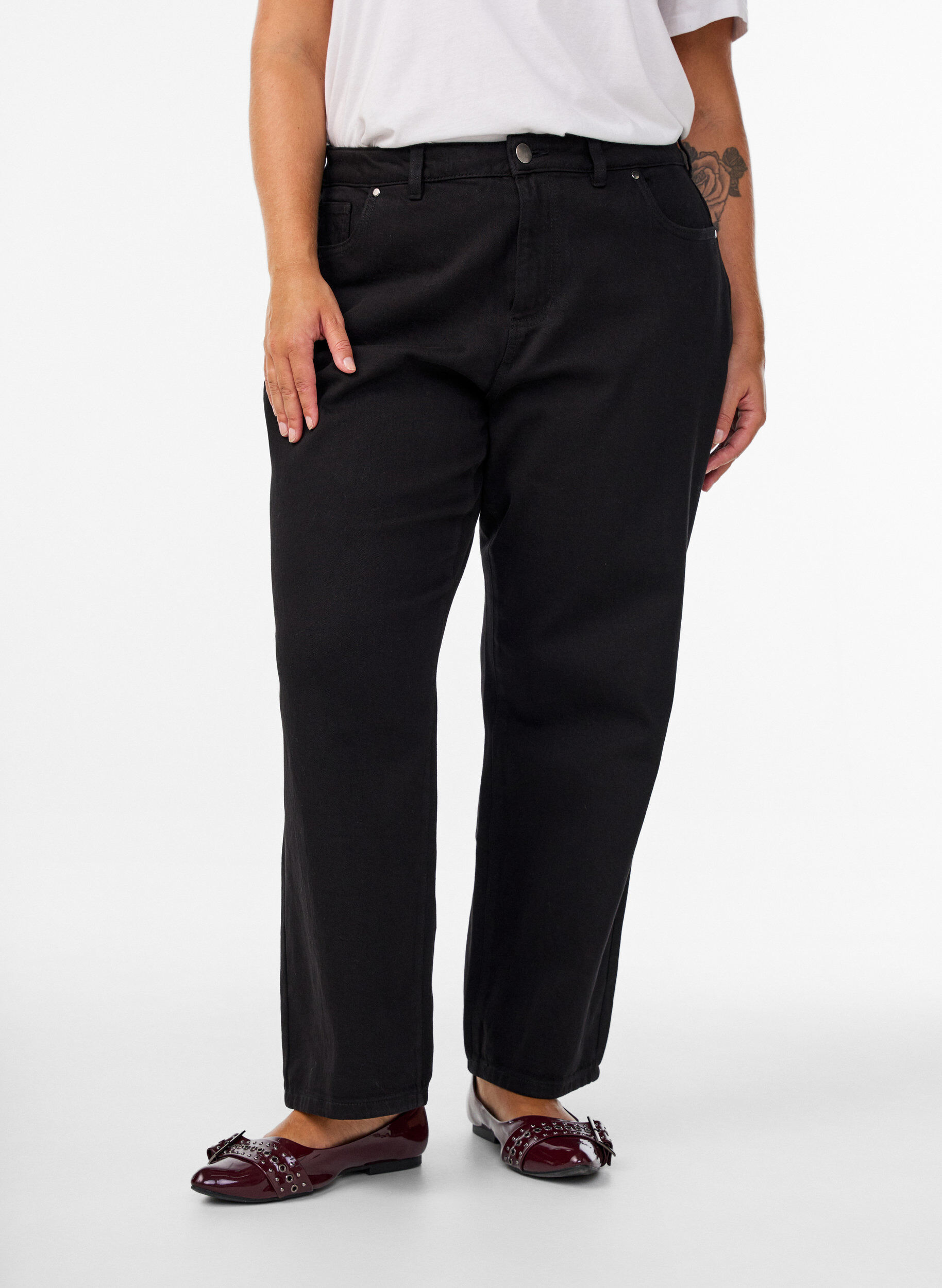 ZizziLosse jeans met gekorte lengte, Zwart, Model image number 2