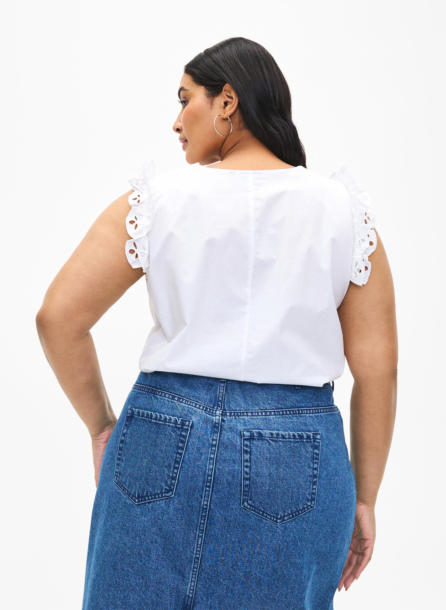 Zizzi Top en coton sans manches avec volants, Blanc, Model image number 2