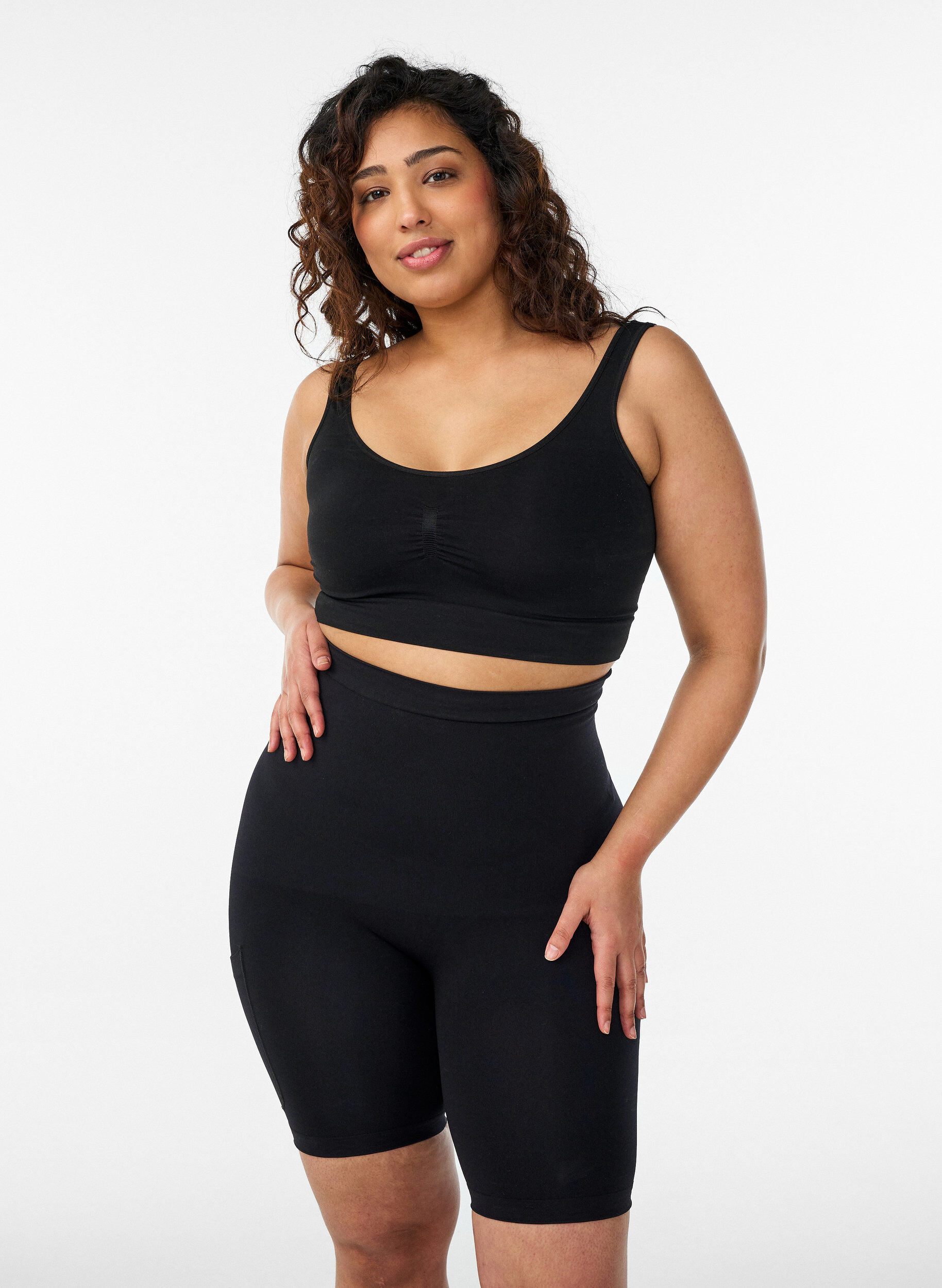Shapewear short met medium ondersteuning en een hoge taille, Zwart, Model