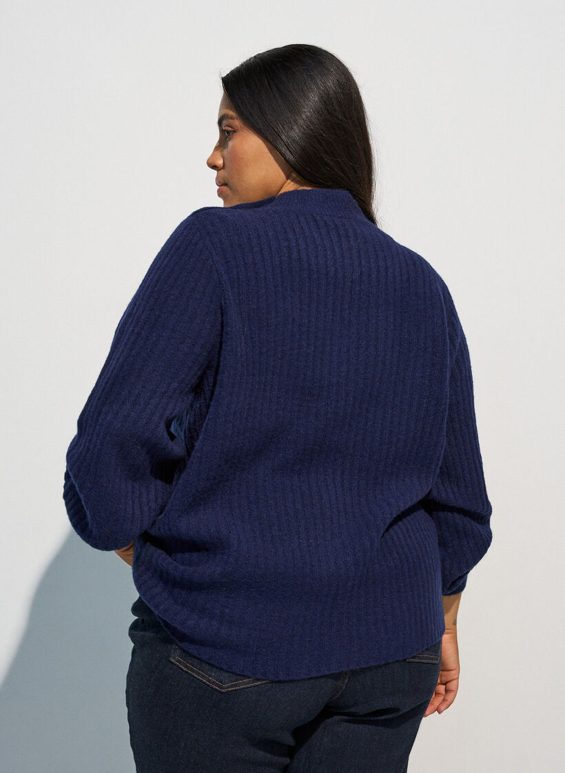 Geribde trui met pofmouwen en knopen, Blauw, Model image number 2