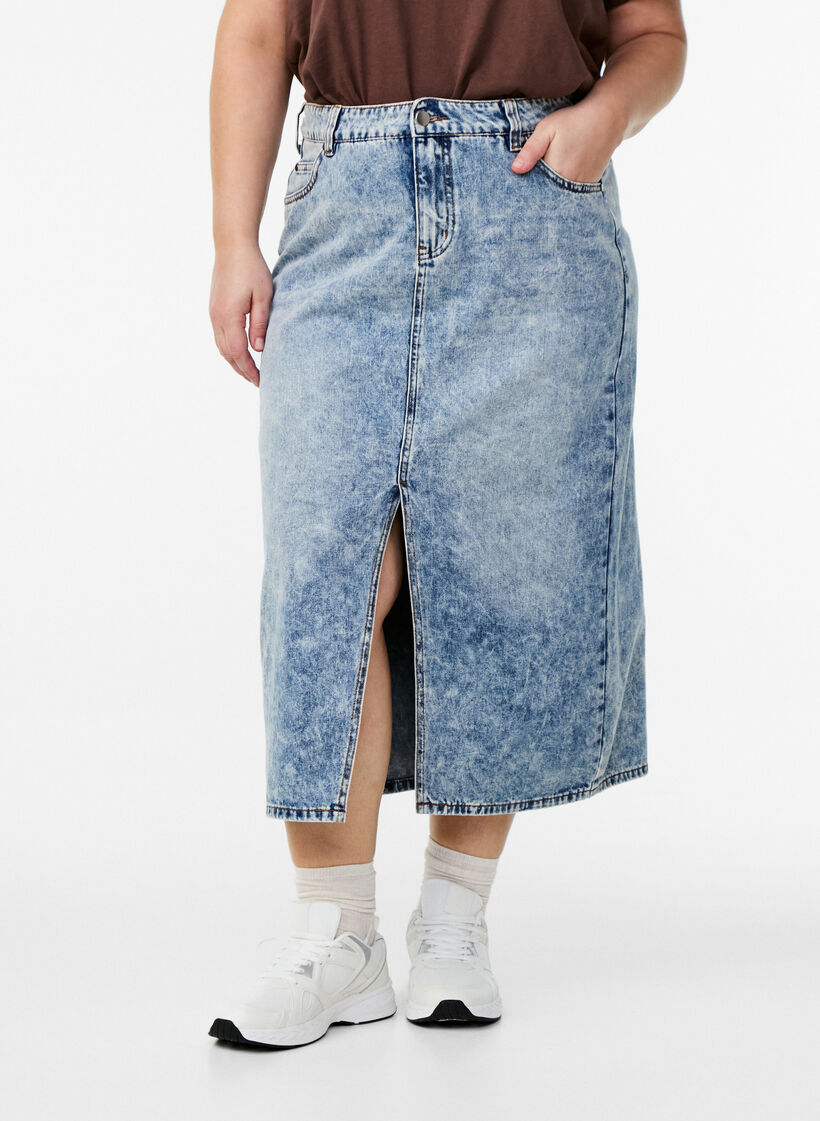 Denim maxi rok met een voorsplit, Blue Denim washed, Model
