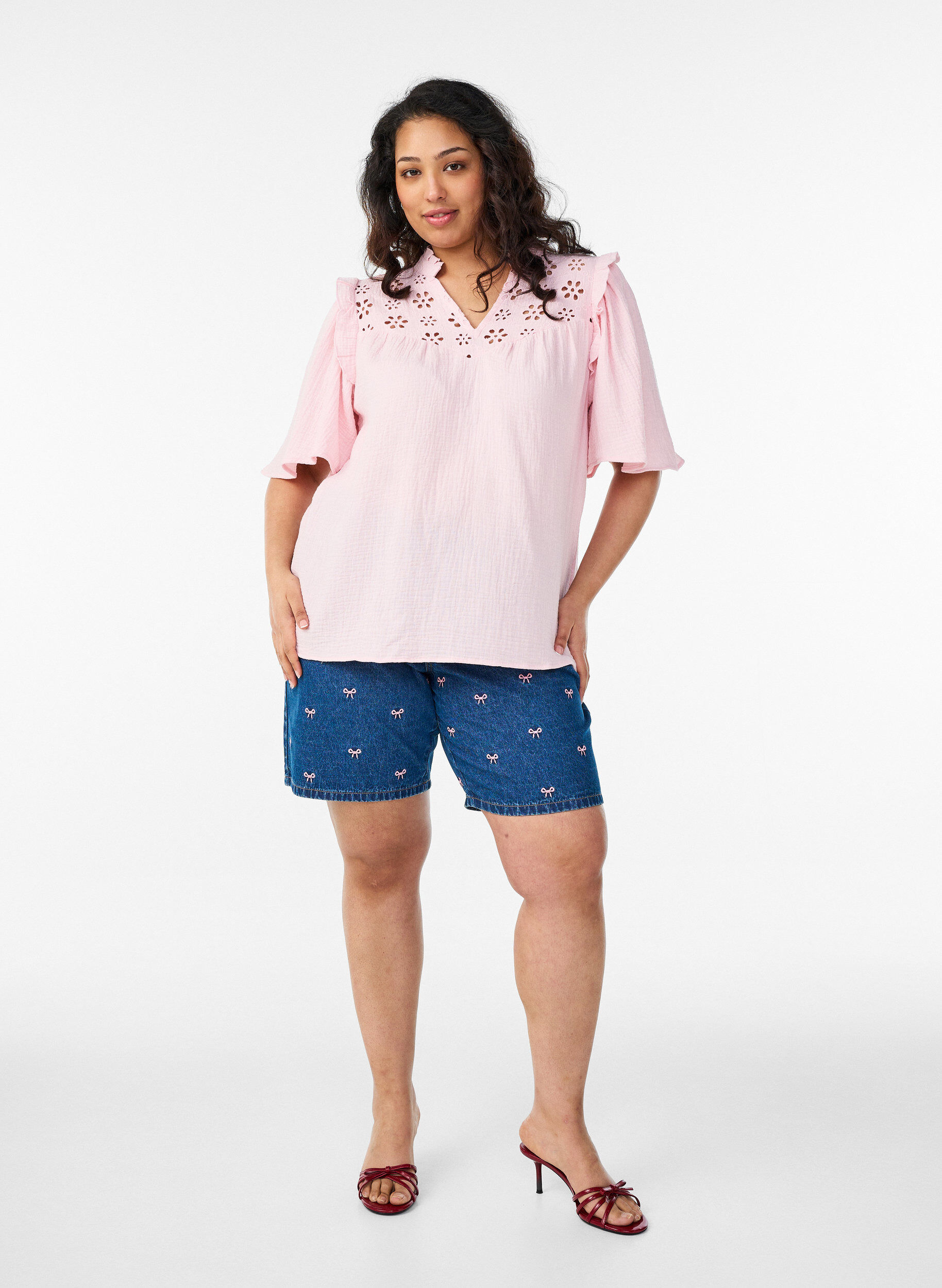 ZizziBlouse in katoen mousseline met broderie anglaise en 1/2 mouwen, Roze, Model image number 1