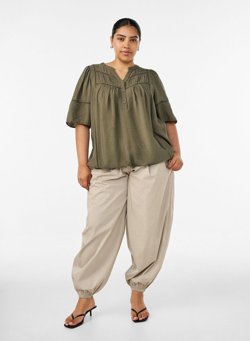 Viscose blouse met plooien en balloneffect, Groen, Model image number 1