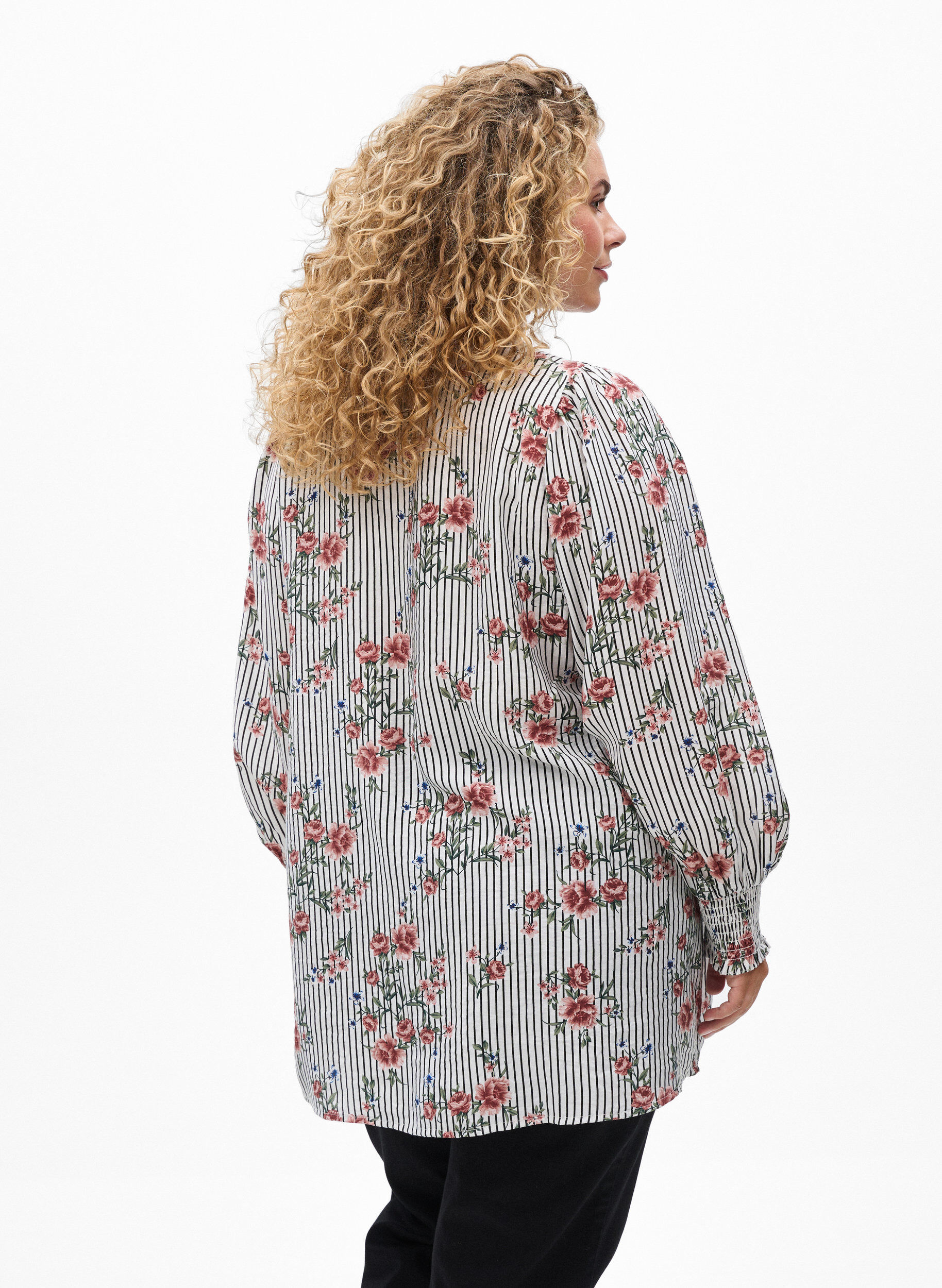 ZizziBlouse met bloemenprint en strikdetail, Zwart, Model image number 2