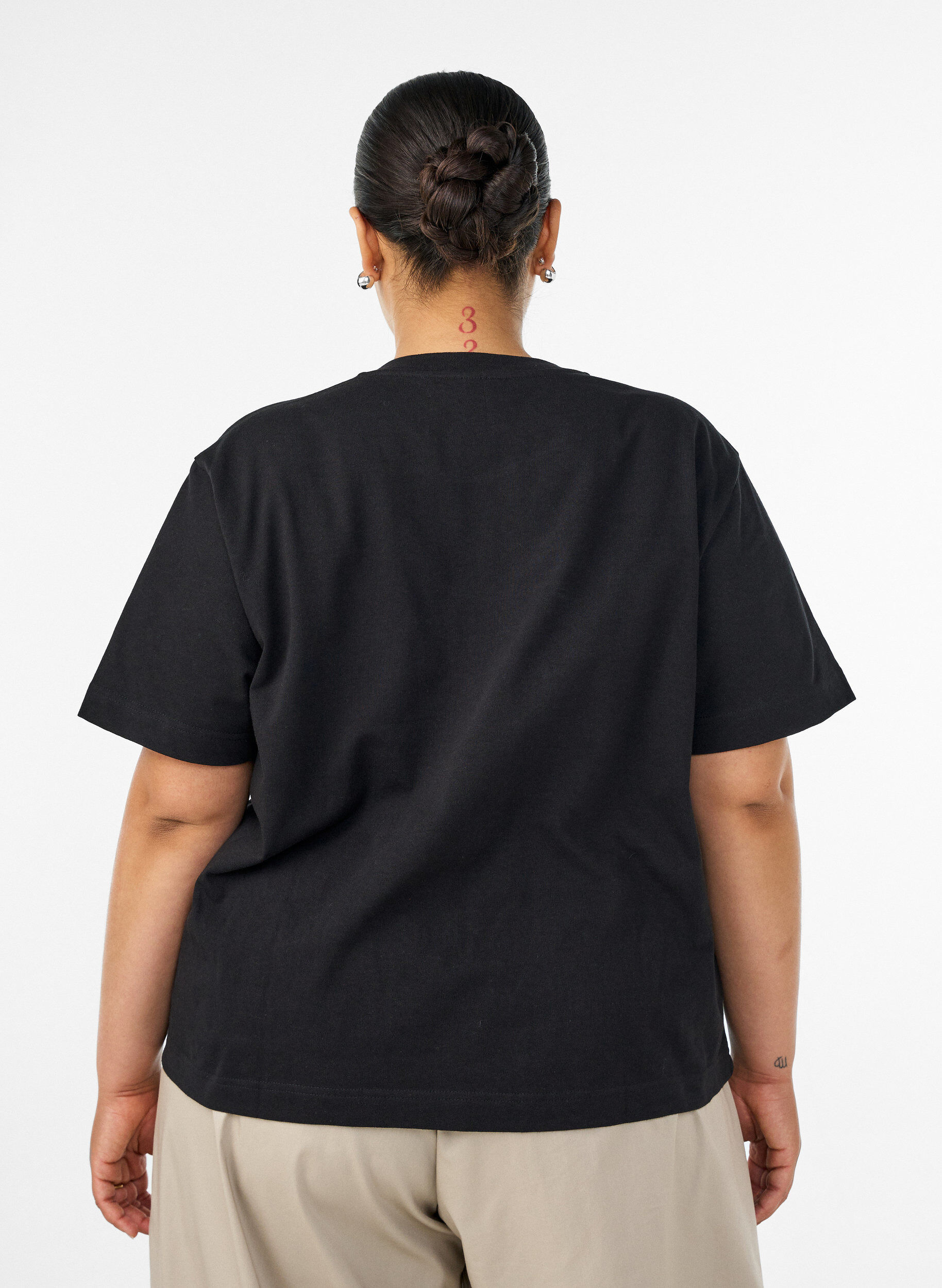 ZizziBoxy katoenen T-shirt, Zwart, Model image number 2