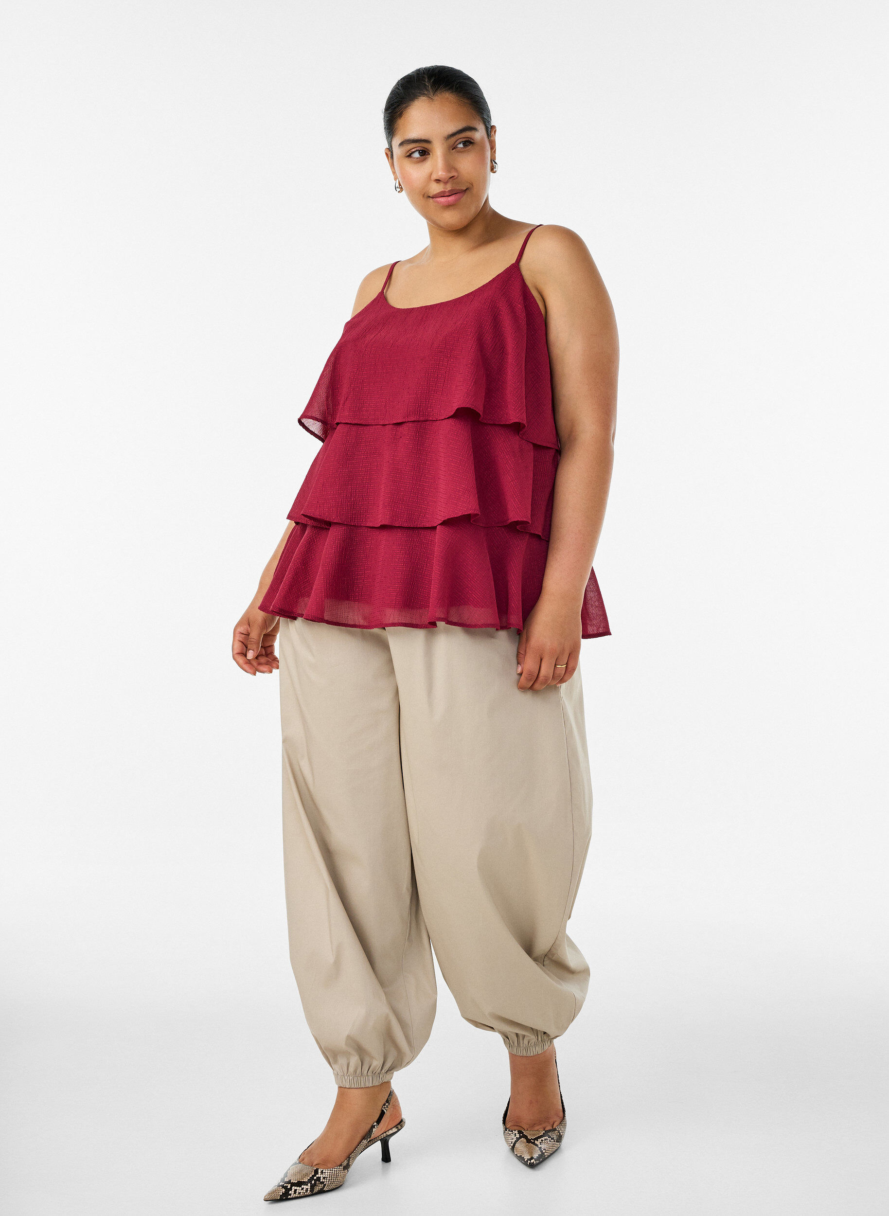 Ballonbroek met zakken en een elastische tailleband, Beige, Model