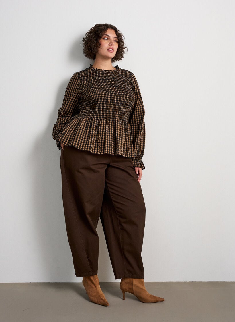 Blouse met ruitpatroon, smockwerk en peplum, Bruin, Model image number 1