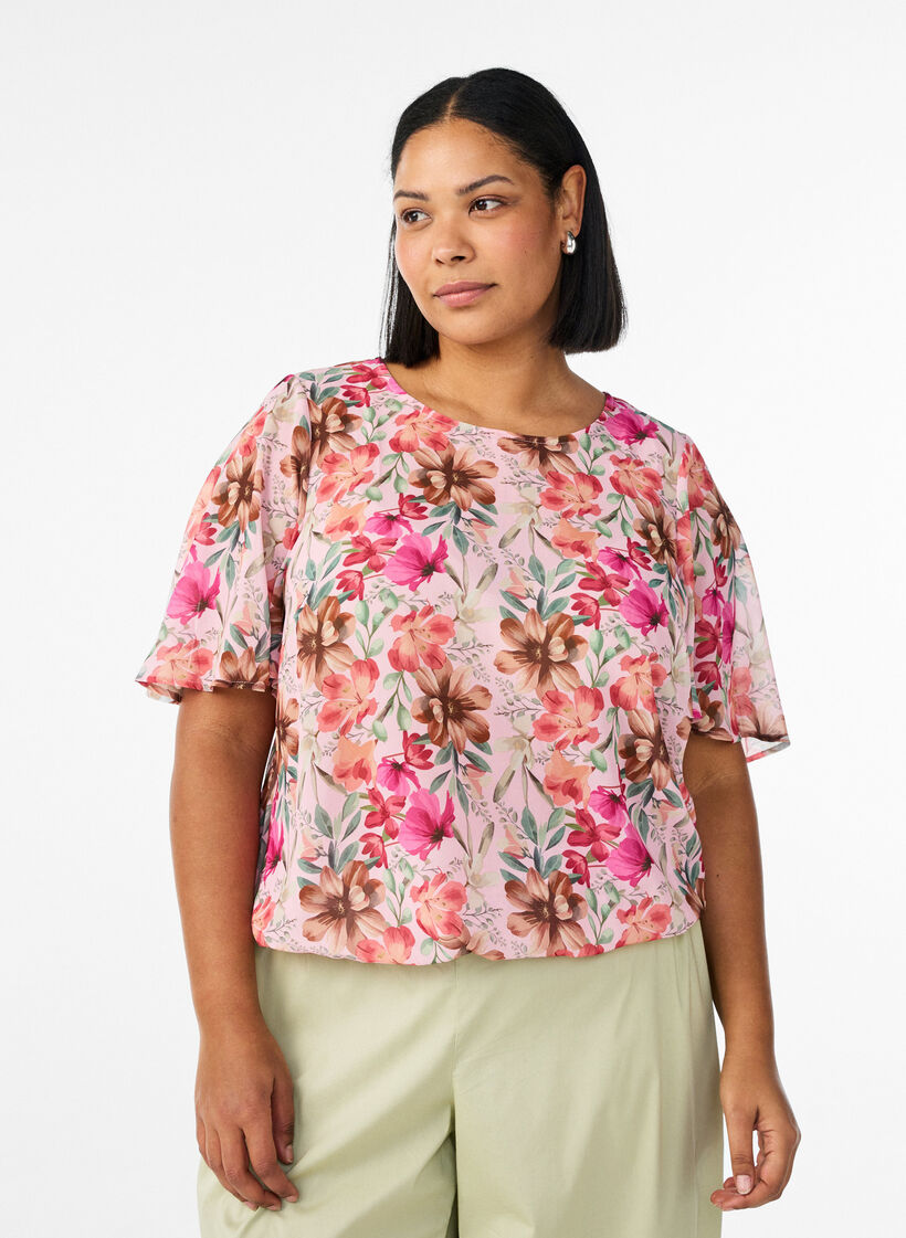 Bloemenblouse met korte mouwen en smokwerk, Roze, Model image number 0