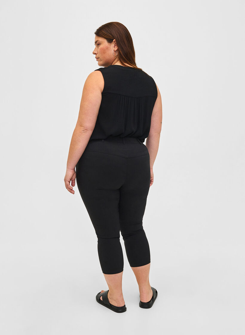 Nauwsluitende capri broek in viscosemix, Zwart, Model image number 1