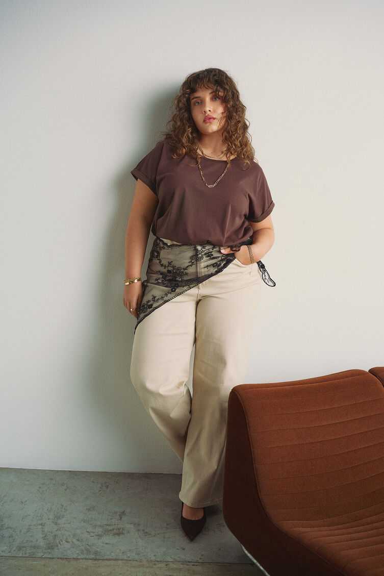 Alledaagse look met details, , Model