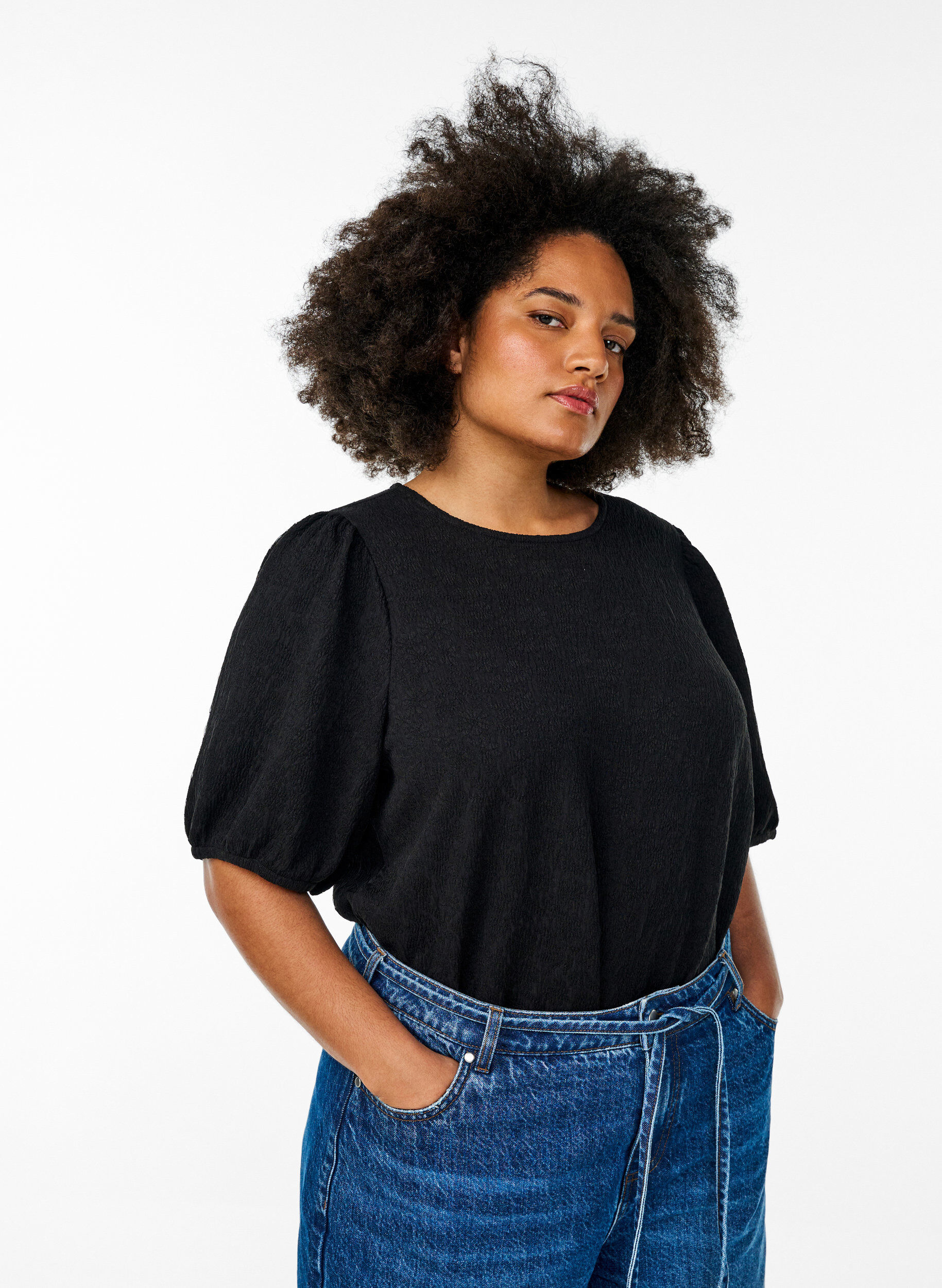 Gestructureerde blouse met korte mouwen, Zwart, Model