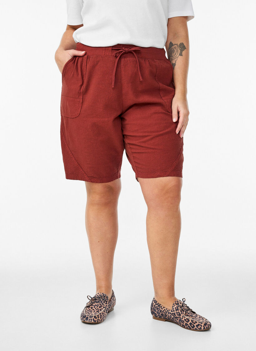 Short en coton ample avec poches, Bordeaux, Model image number 3