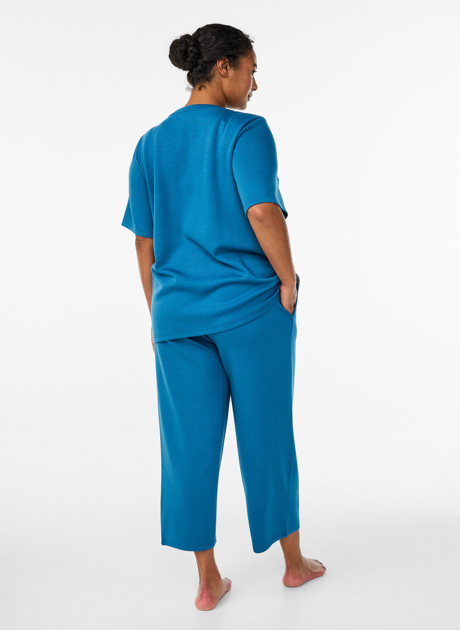 Zizzi7/8 modal mix broek met zakken, Blauw, Model image number 1