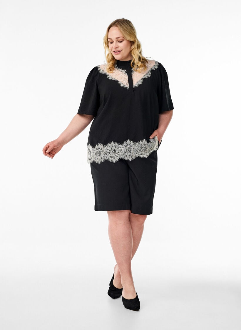 Blouse met korte mouwen en kanten details, Zwart, Model image number 1