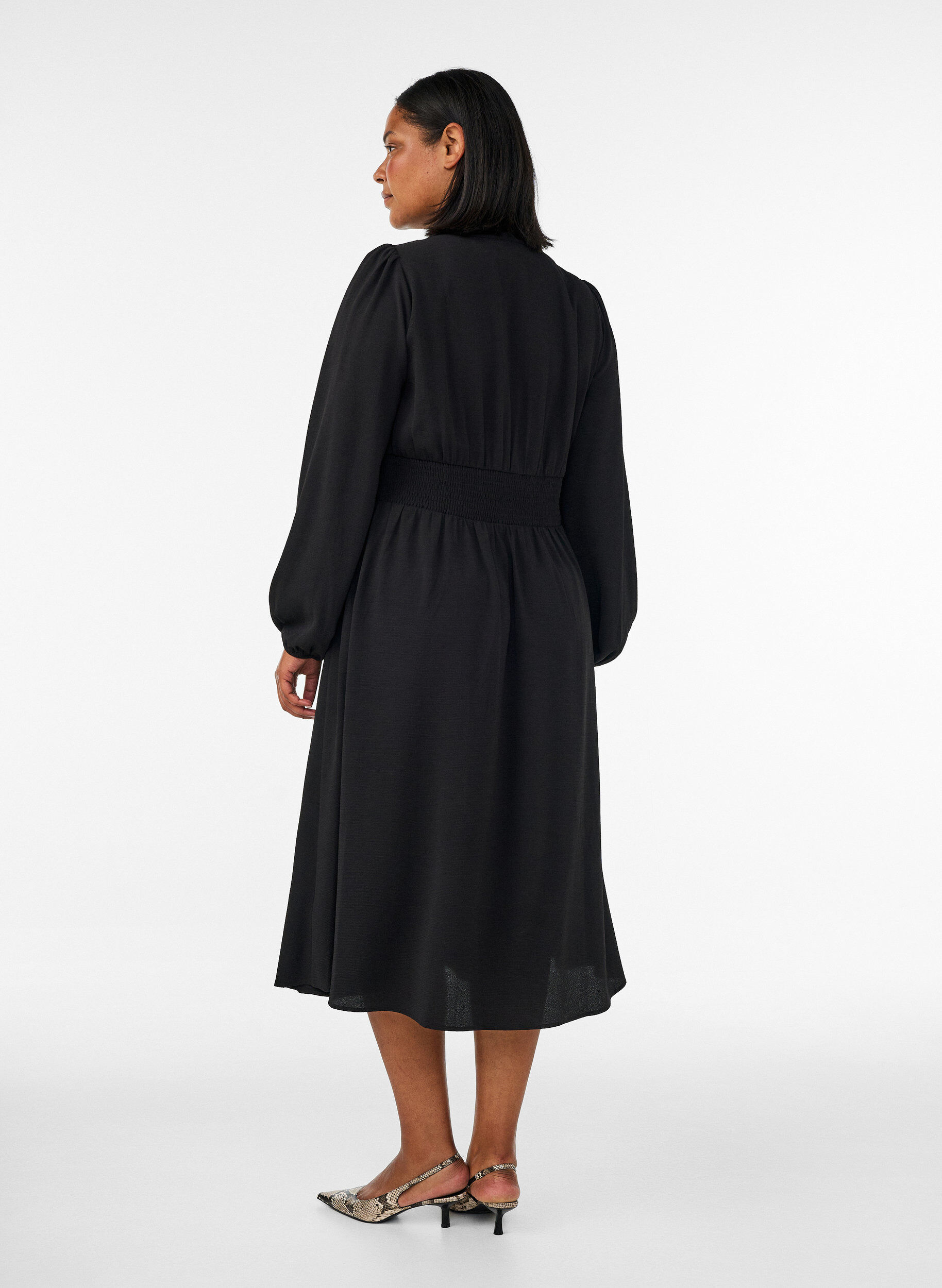 ZizziMidi-jurk met smock en decoratieve knopen, Zwart, Model image number 1