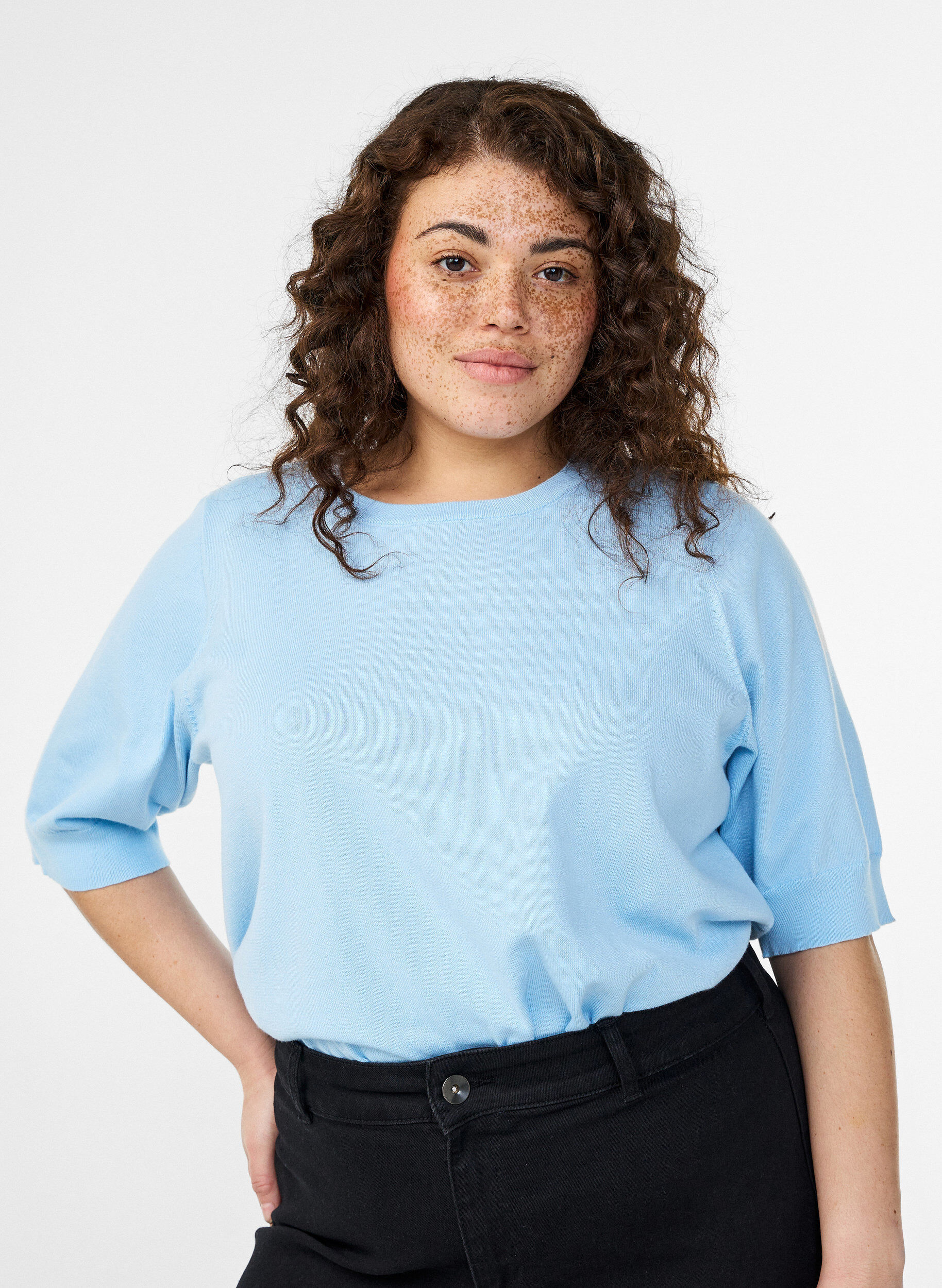 Fijngebreide blouse met korte mouwen, Blauw, Model