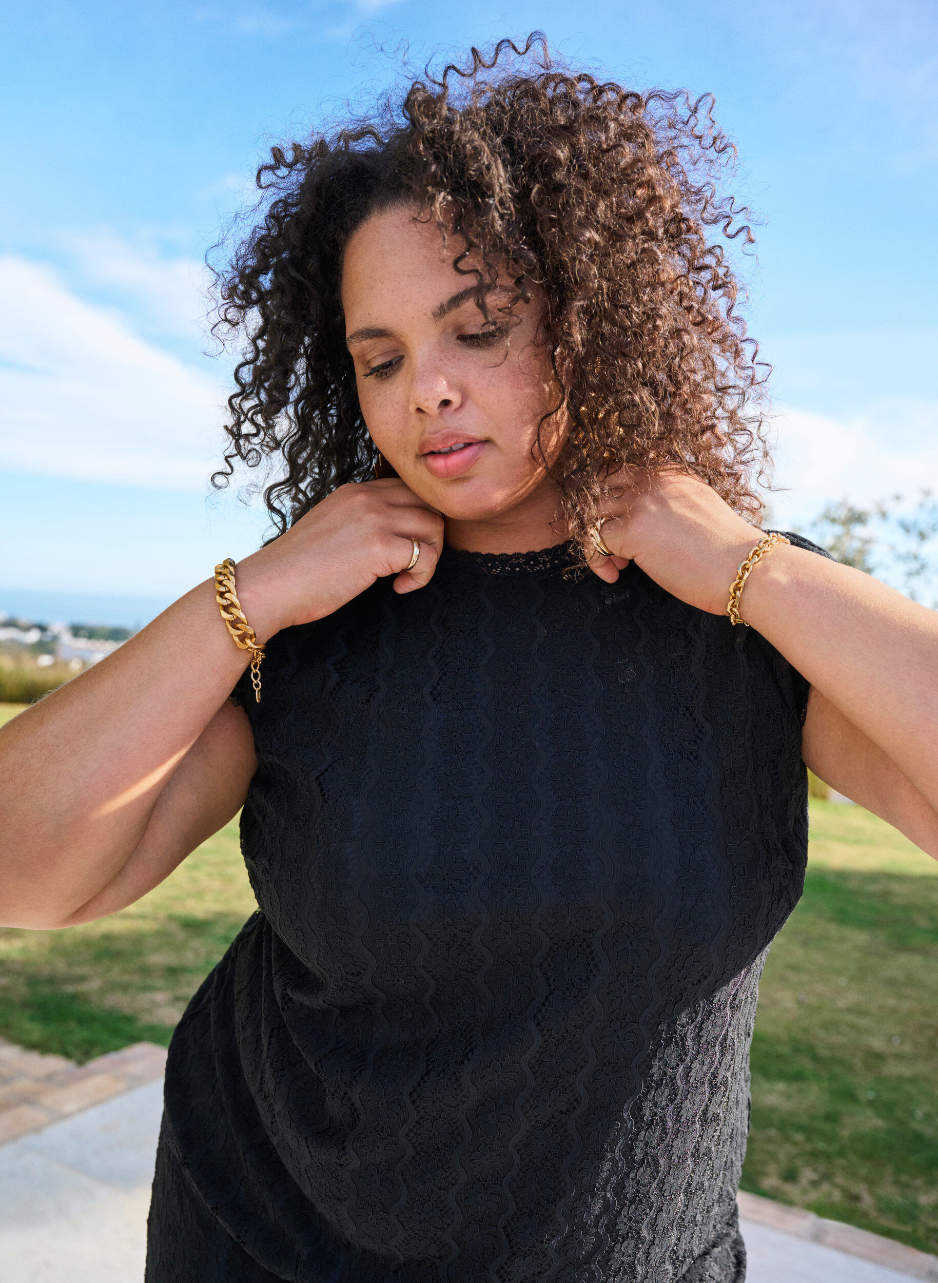 ZizziKanten top met ruchesdetails, Zwart, Image image number 0