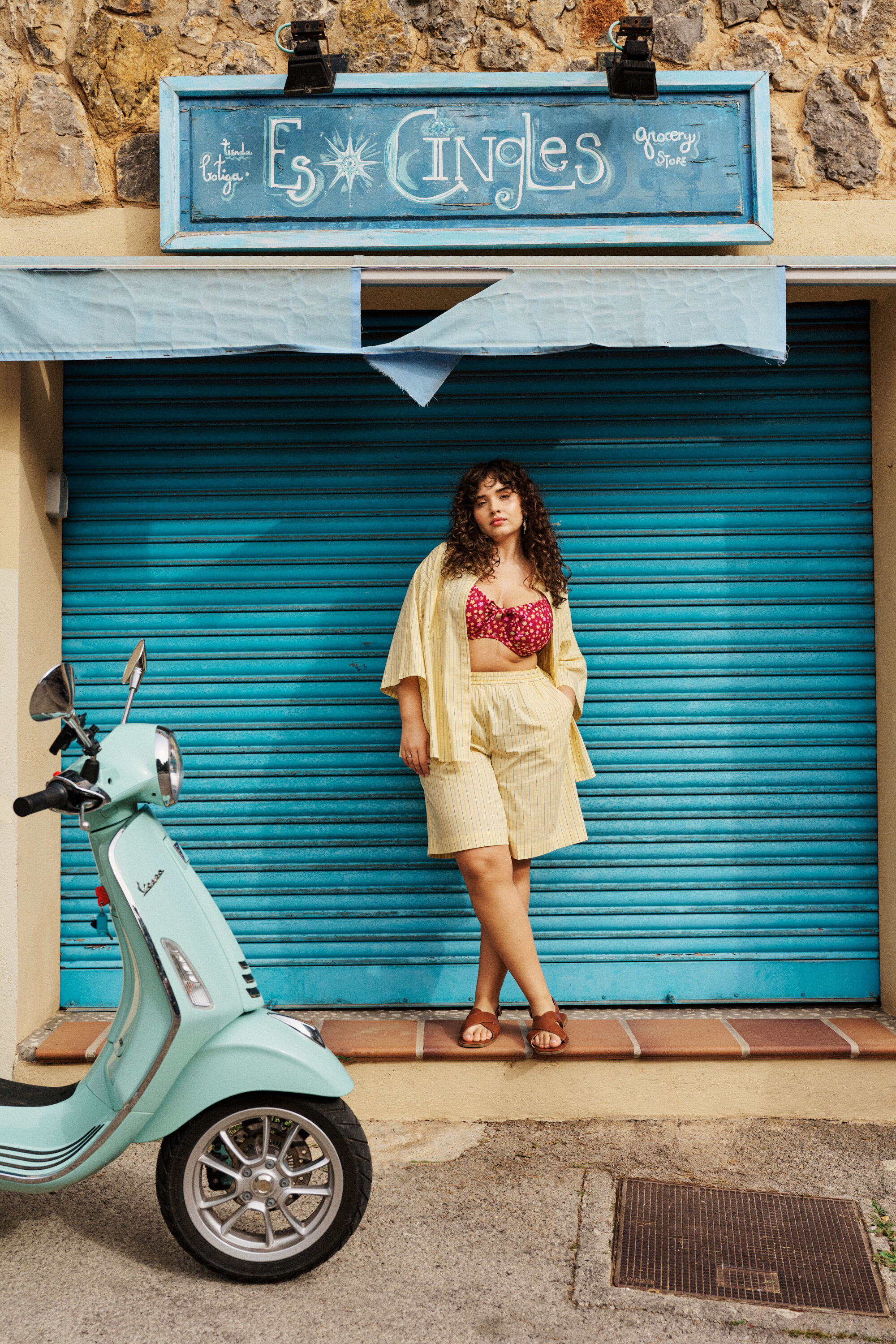 ZizziZonnige vakantiesferen met kleuren, , Model