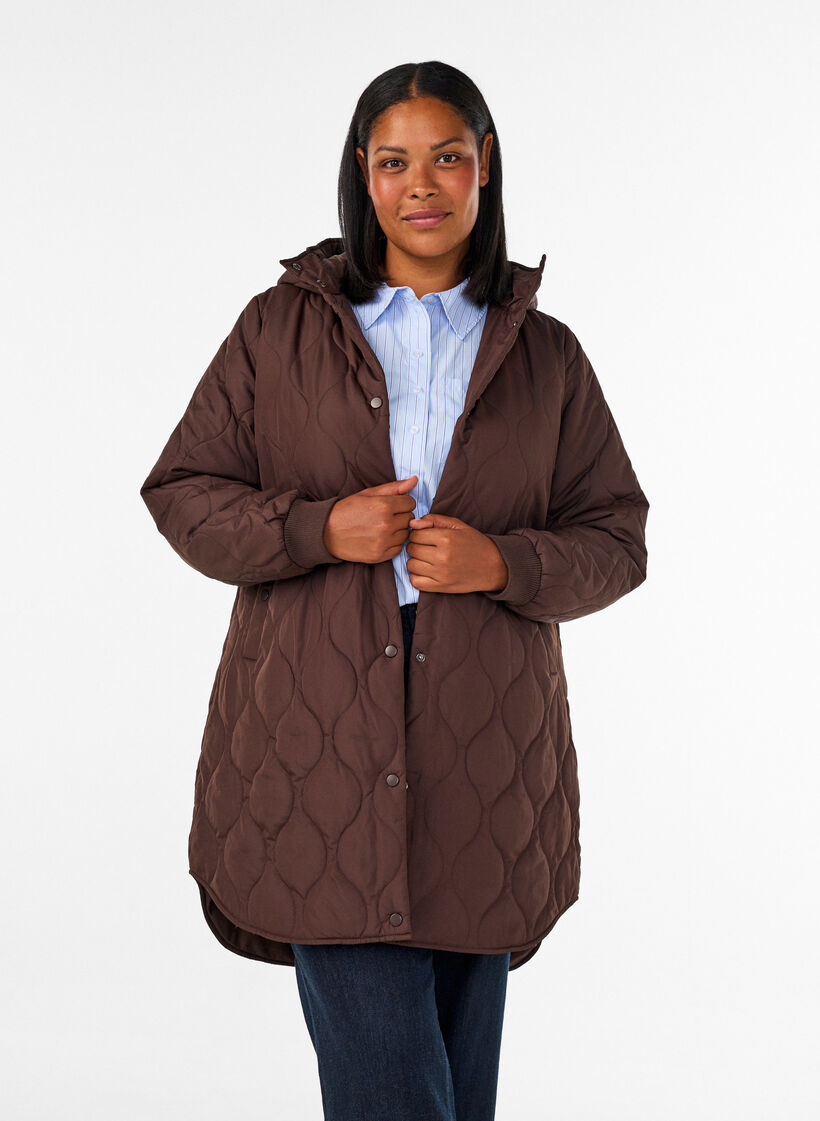 Halflange gewatteerde jas met een capuchon, Bruin, Model image number 0