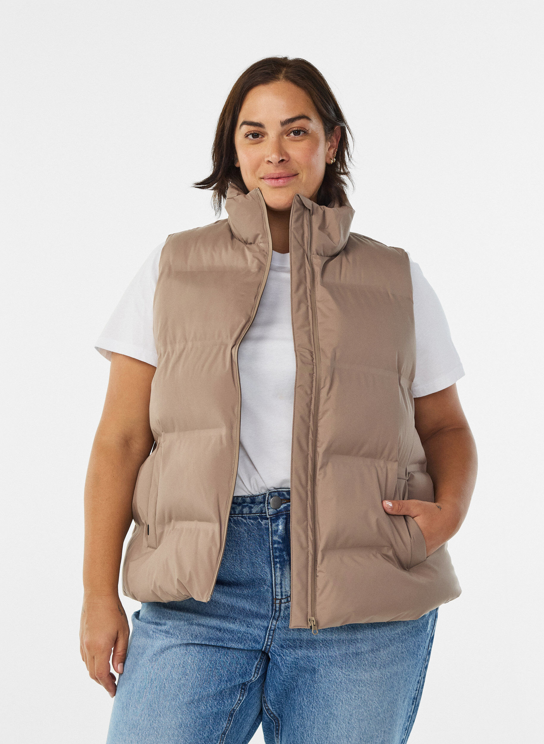 Doudoune sans manches courte avec col montant, Marron, Model