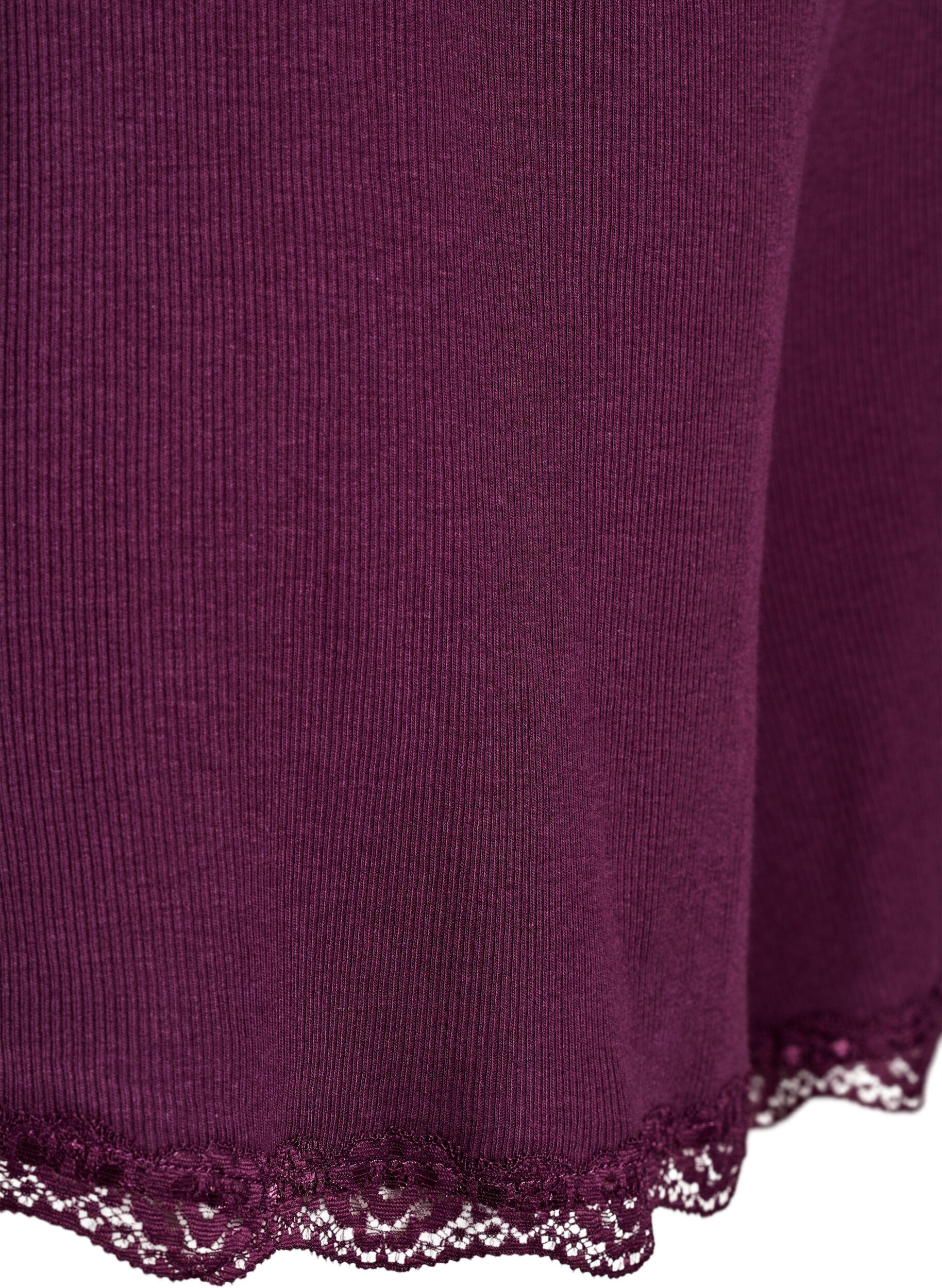 ZizziLichte nachtshorts met ribde structuur en kanten afwerking, Donker Bordeaux, Packshot image number 3