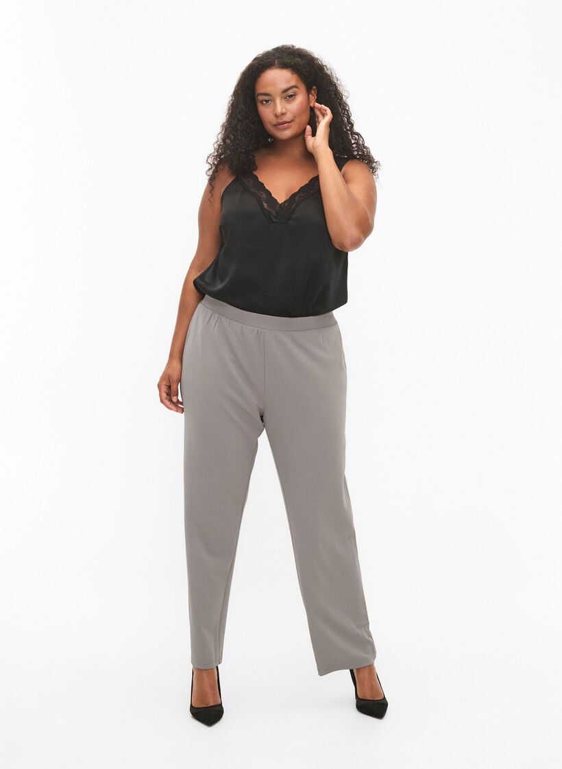 Broek met rechte pasvorm, Beige, Model image number 0