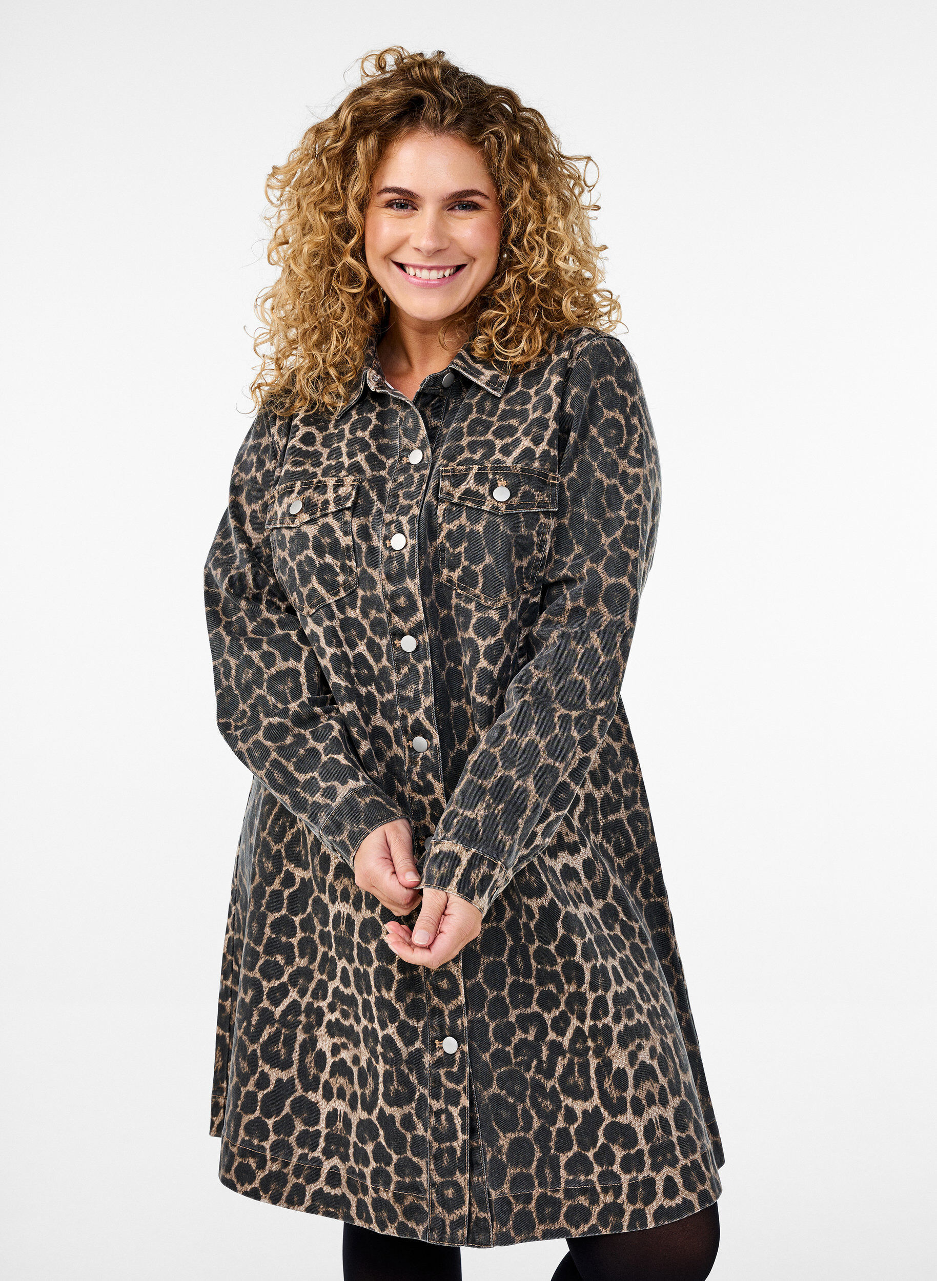 Denim jurk met lange mouwen en luipaardprint, Bruin, Model