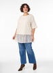 Los T-shirt met brede kanten rand, Vanille, Model image number 1