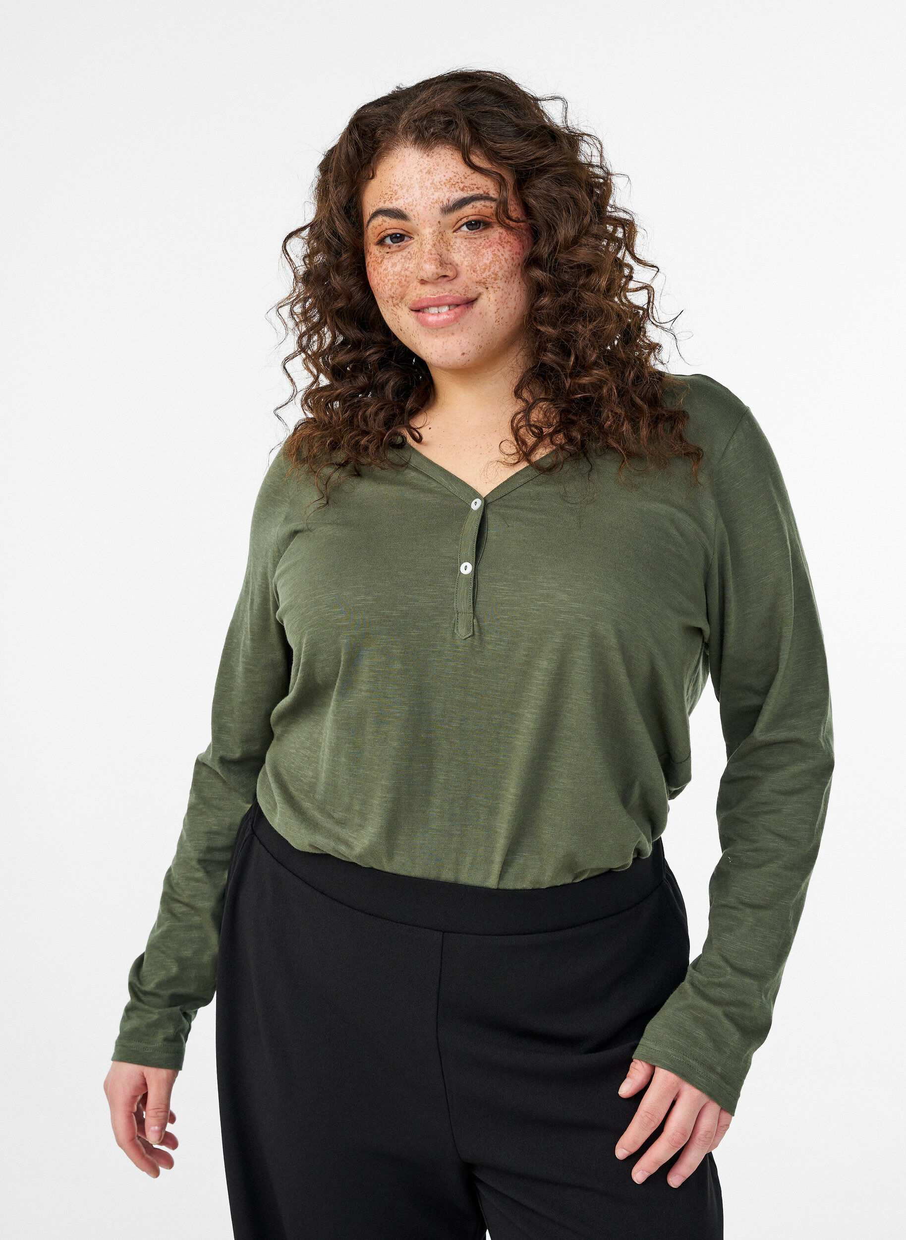 T-shirt met lange mouwen, V-hals en knopen, Groen, Model