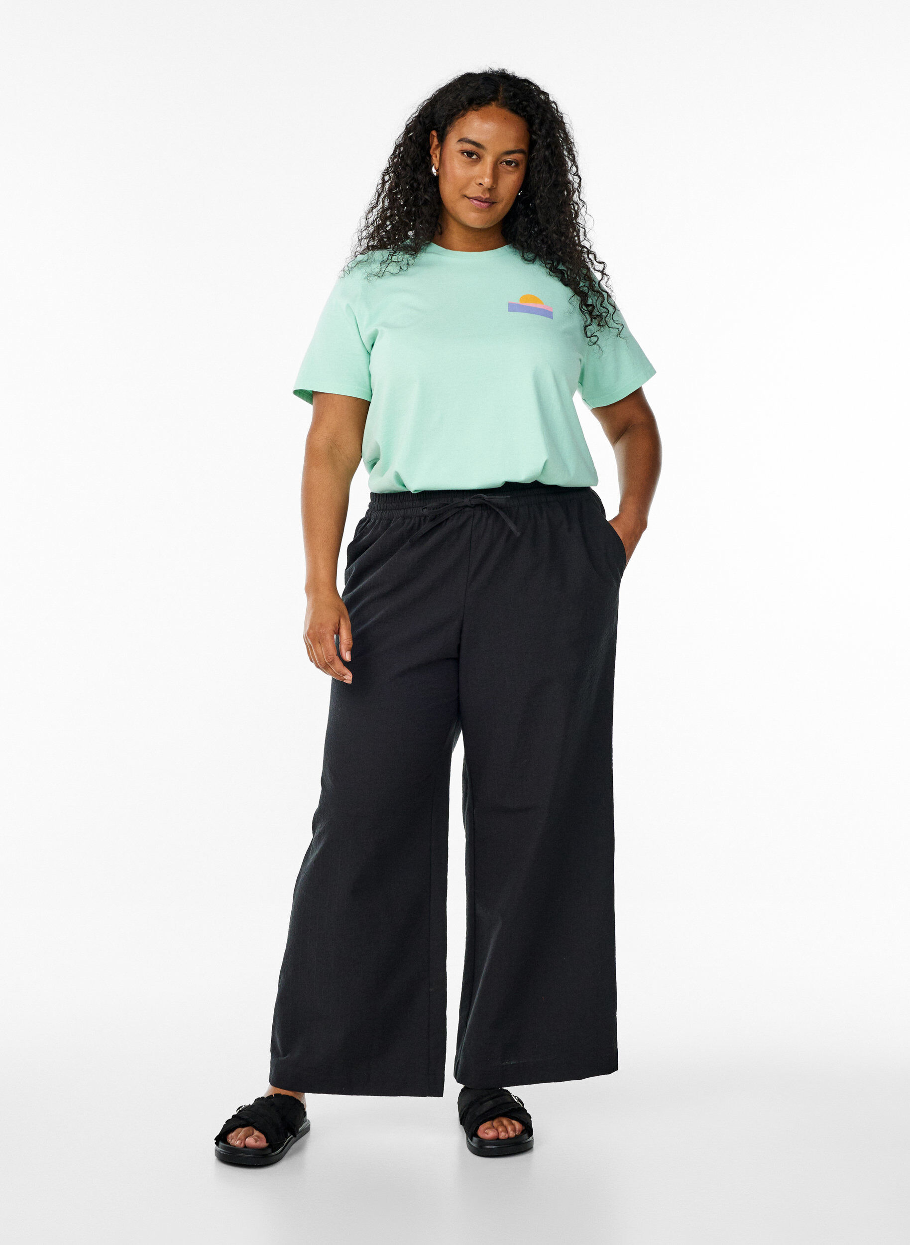 Losse broek met hoge taille en zakken, Zwart, Model