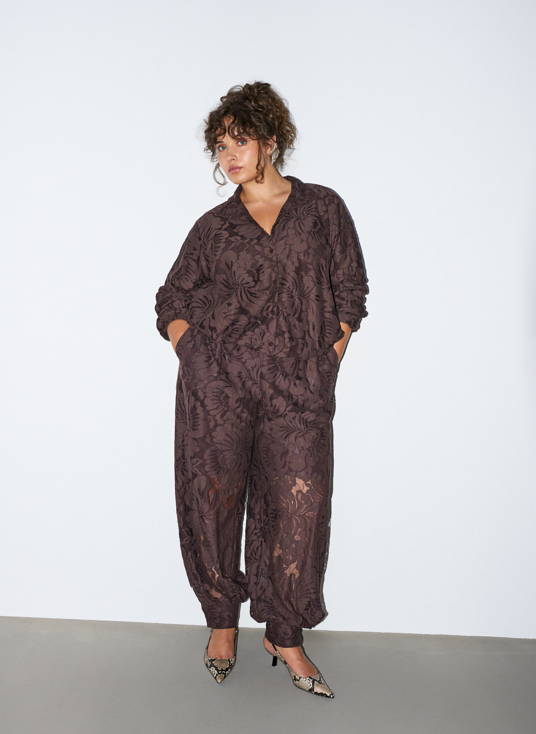 Kanten ballonbroek met binnenbroekje, Bruin, Model