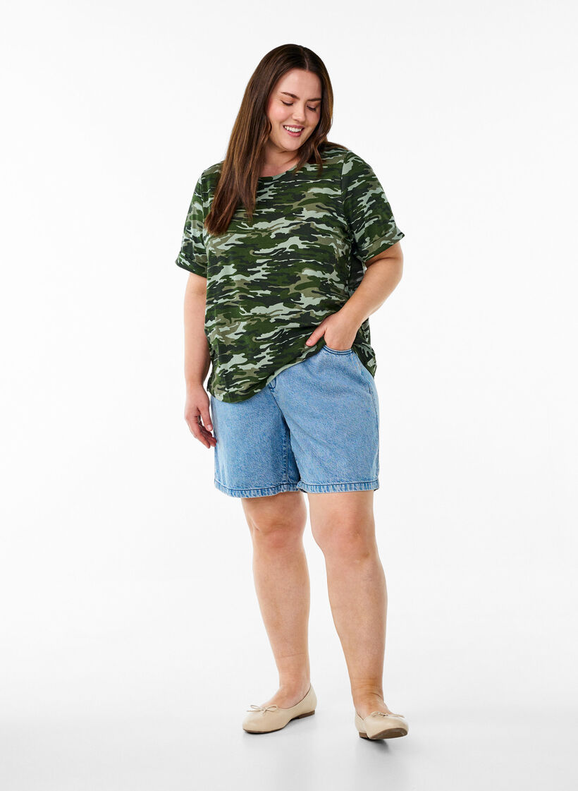 T-shirt met ronde hals en all-overprint, Groen, Model image number 1