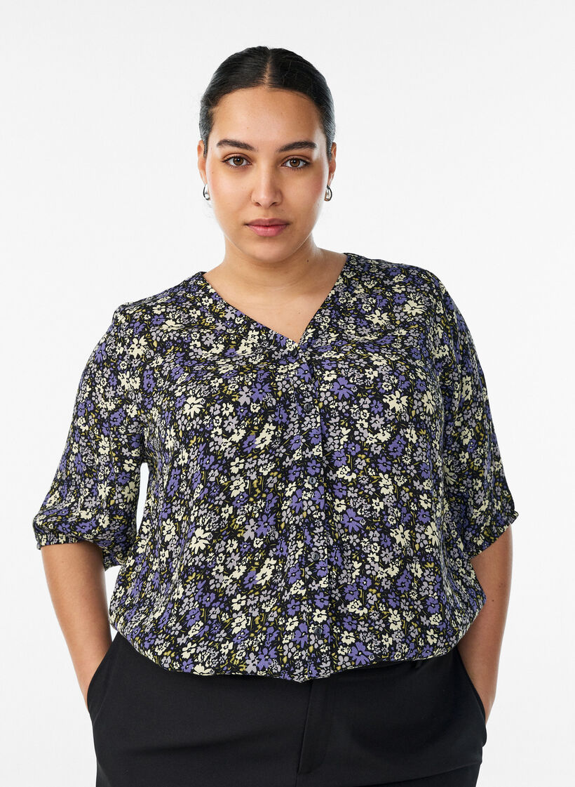 Blouse imprim&eacute;e en viscose avec fermeture boutonn&eacute;e, Noir, Model image number 0