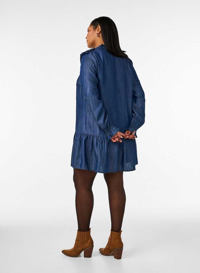 Korte jurk in denimlook met ruches, Blauw, Model image number 2